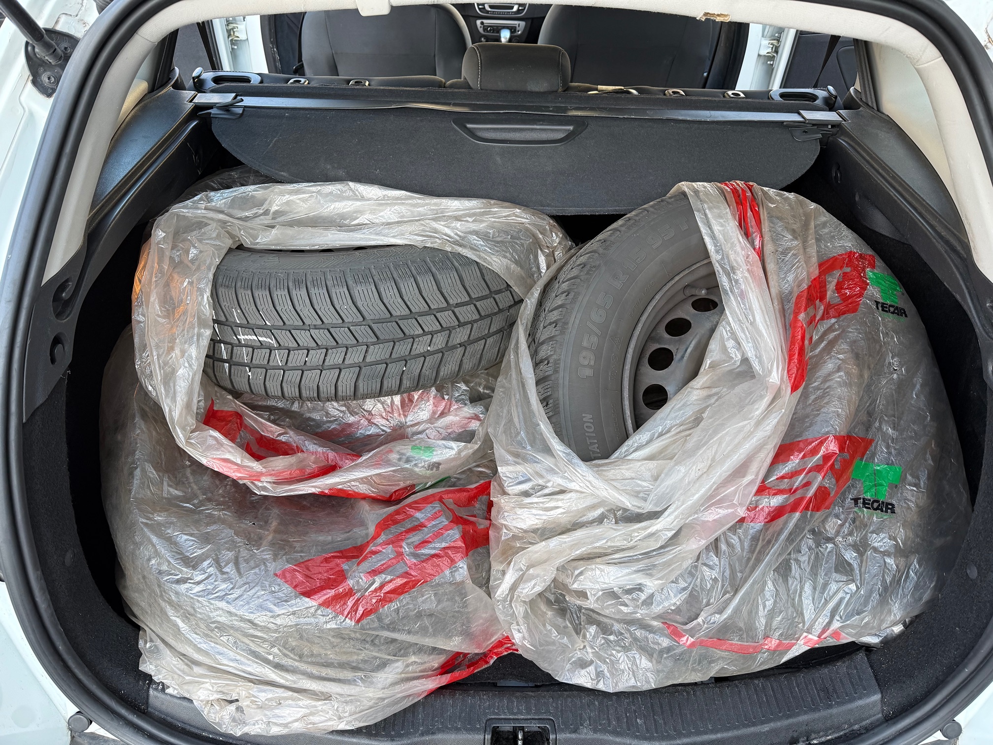 RENAULT Megane dCi110 EDC — zdjęcie 14