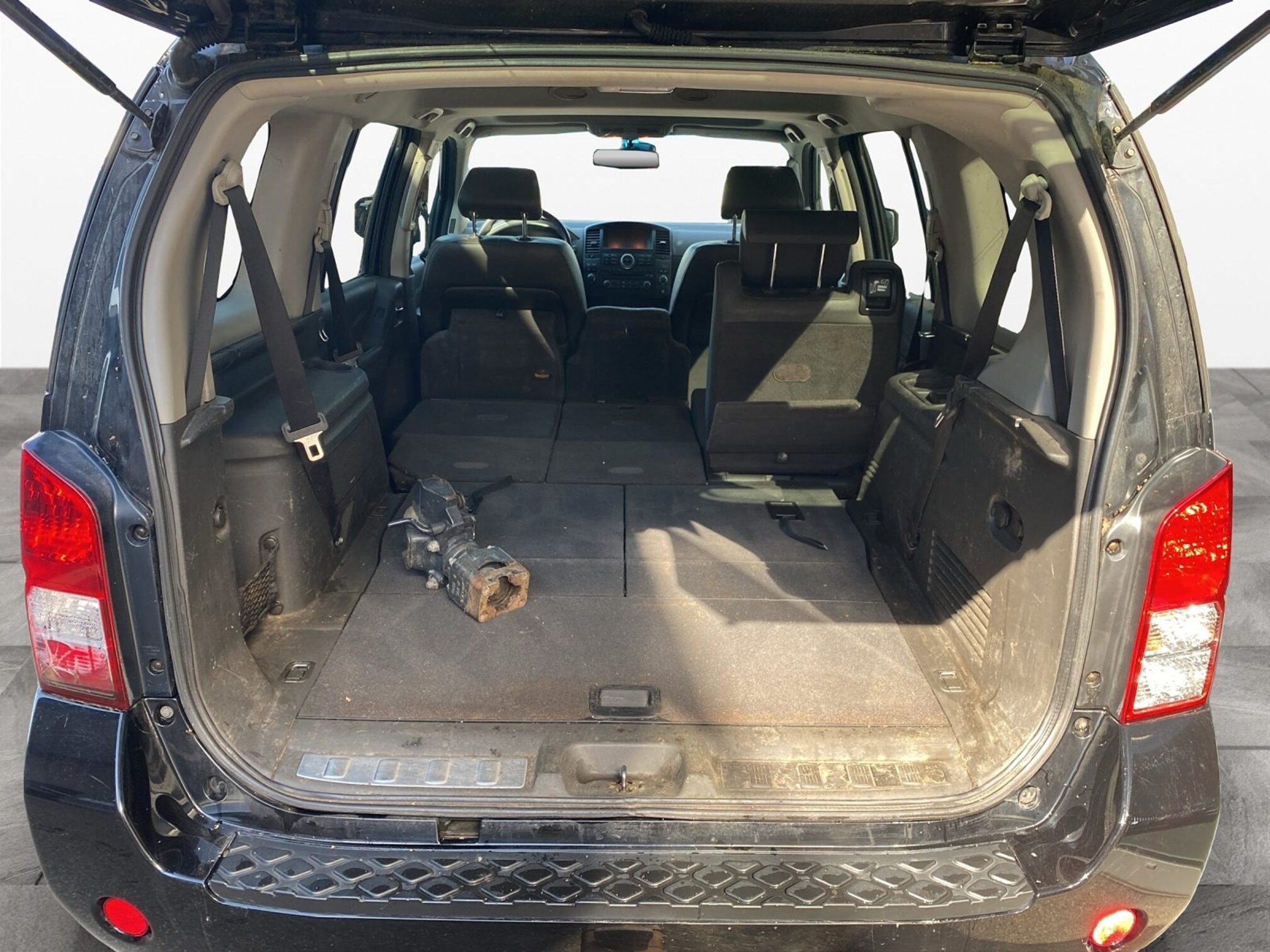 NISSAN Pathfinder — zdjęcie 6