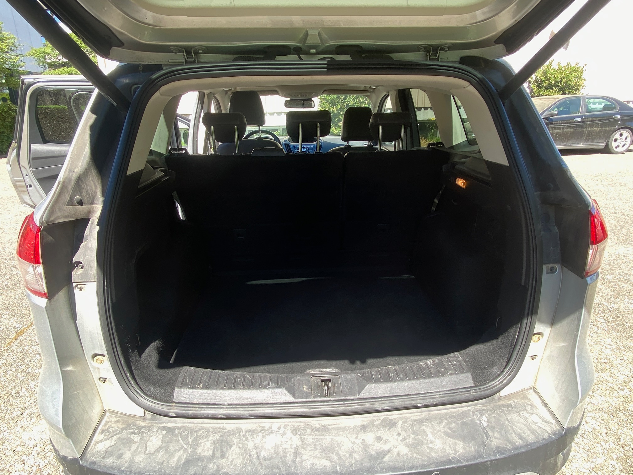 FORD Kuga 2.0 TDCi 4x4 — zdjęcie 12