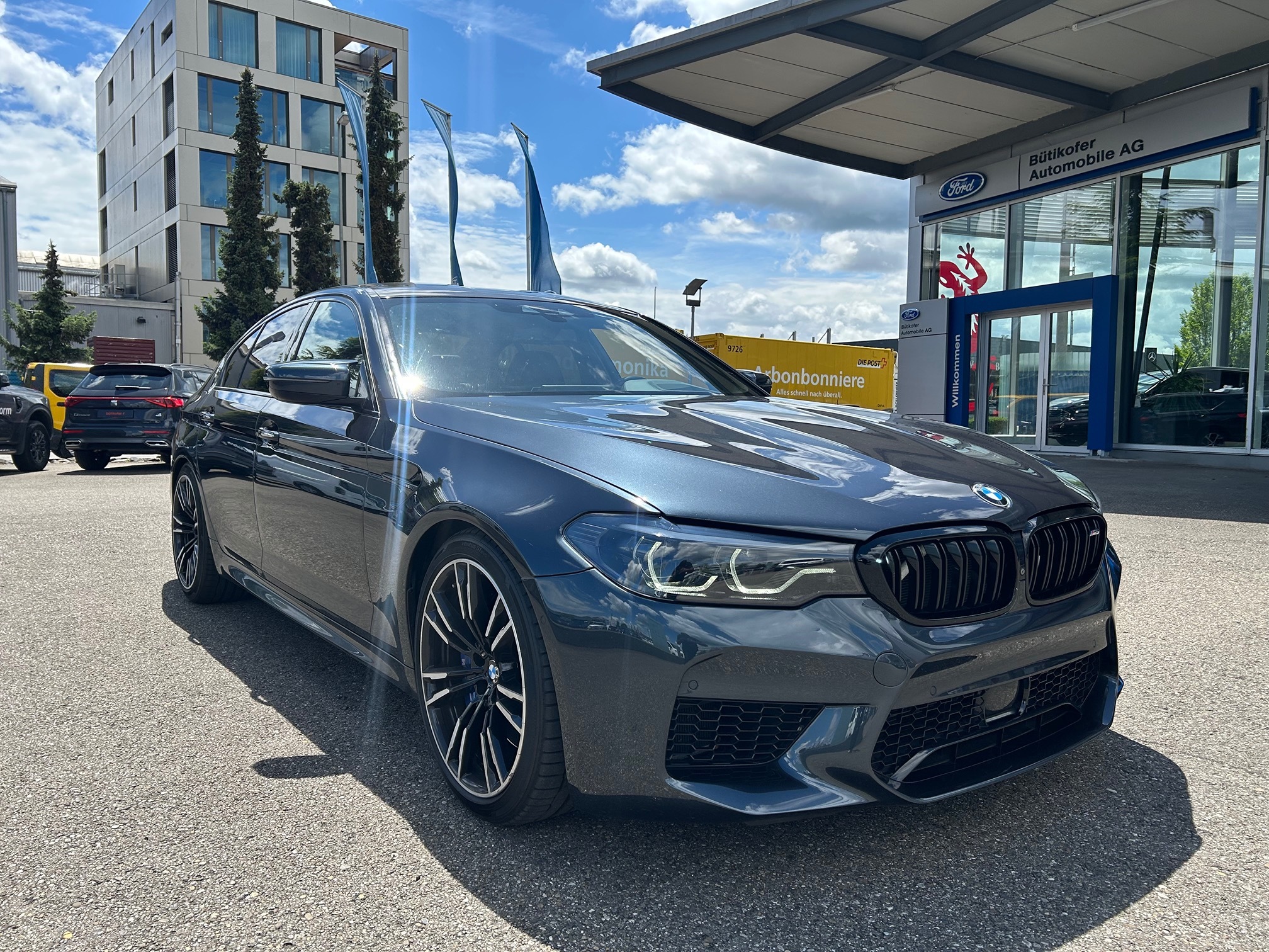 BMW M5 — zdjęcie 12