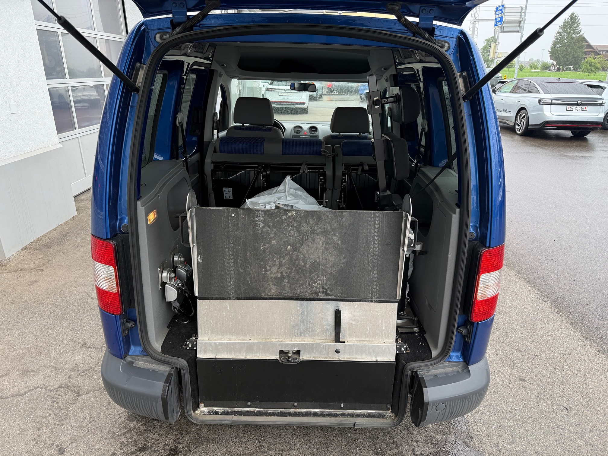 VW Caddy — zdjęcie 4