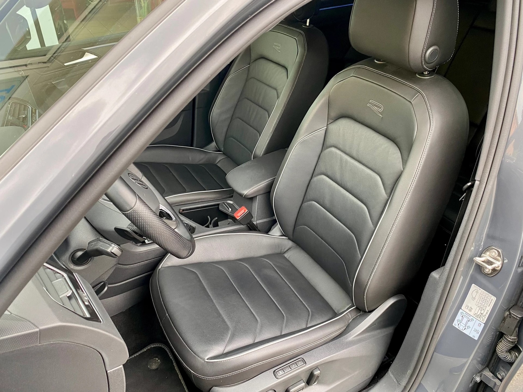 VW Tiguan 2.0 TDI 4M — zdjęcie 4