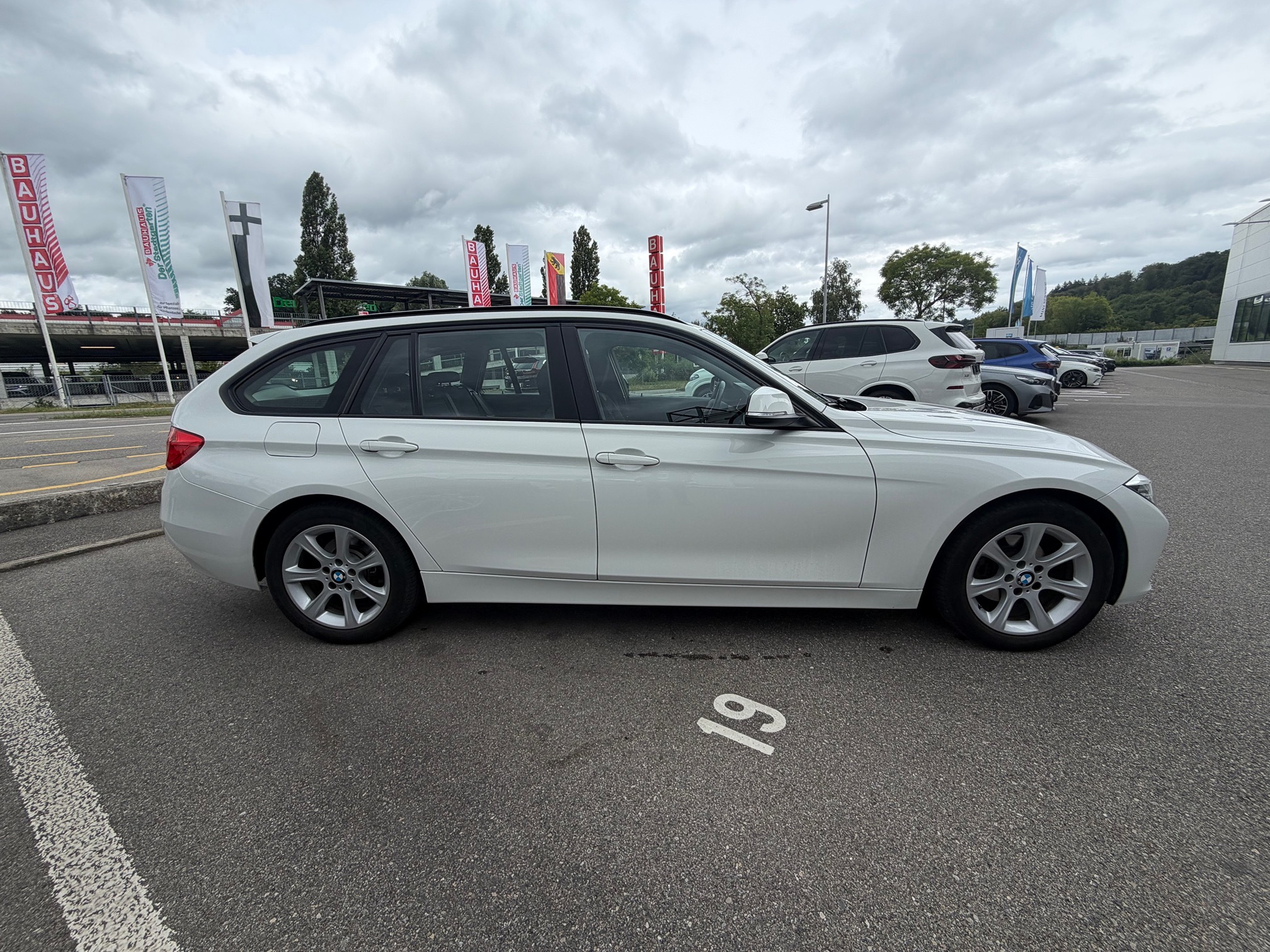 BMW 320i xDrive — zdjęcie 8