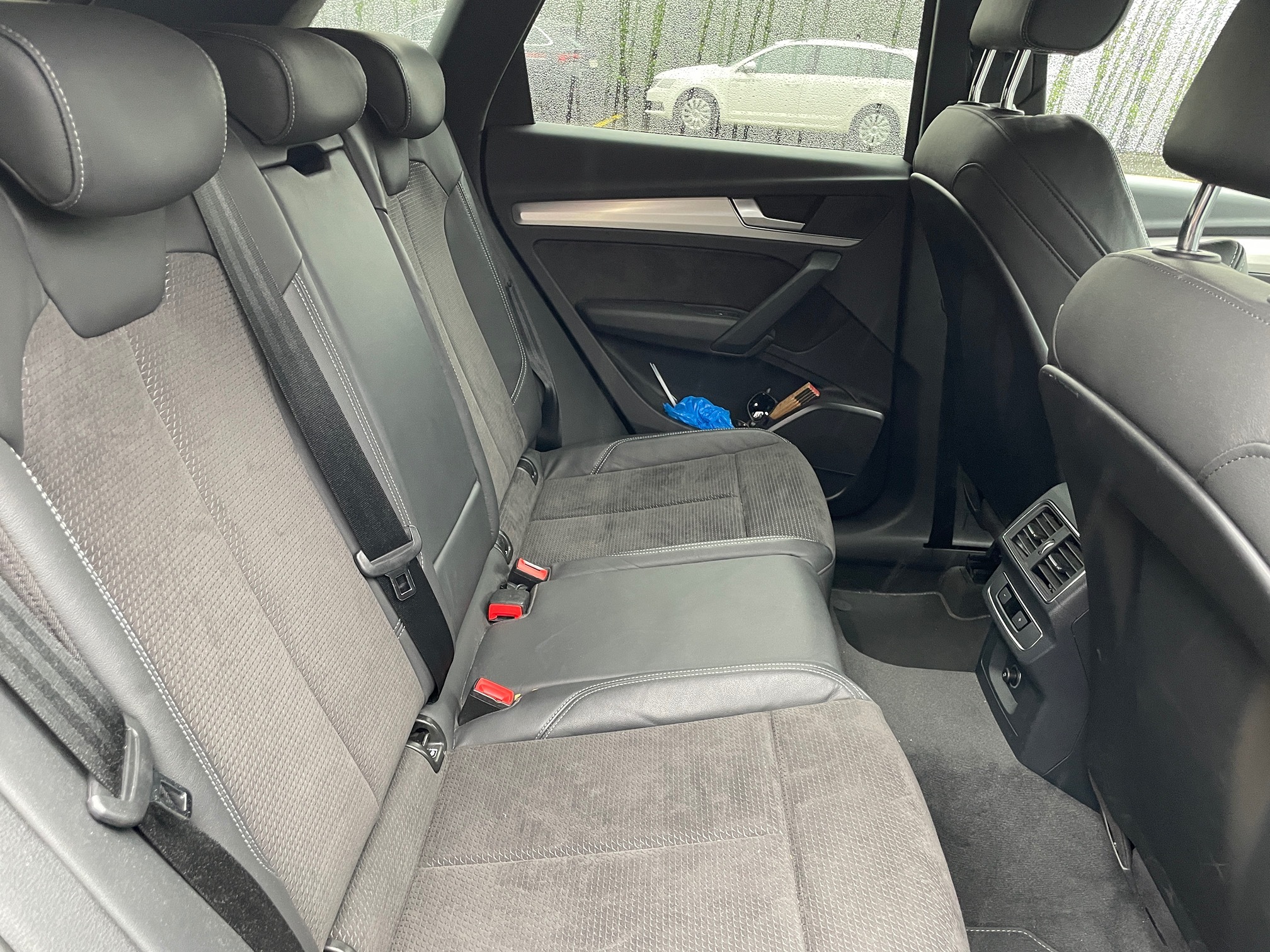 AUDI SQ5 3.0 TFSI 354 PS Tiptronic quattro — zdjęcie 14
