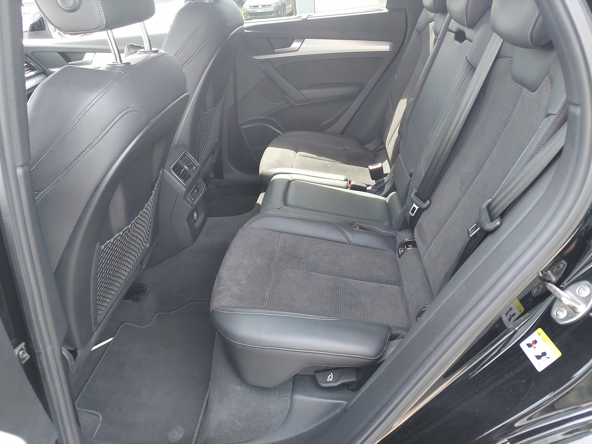 AUDI Q5 40 TDI quattro — zdjęcie 7