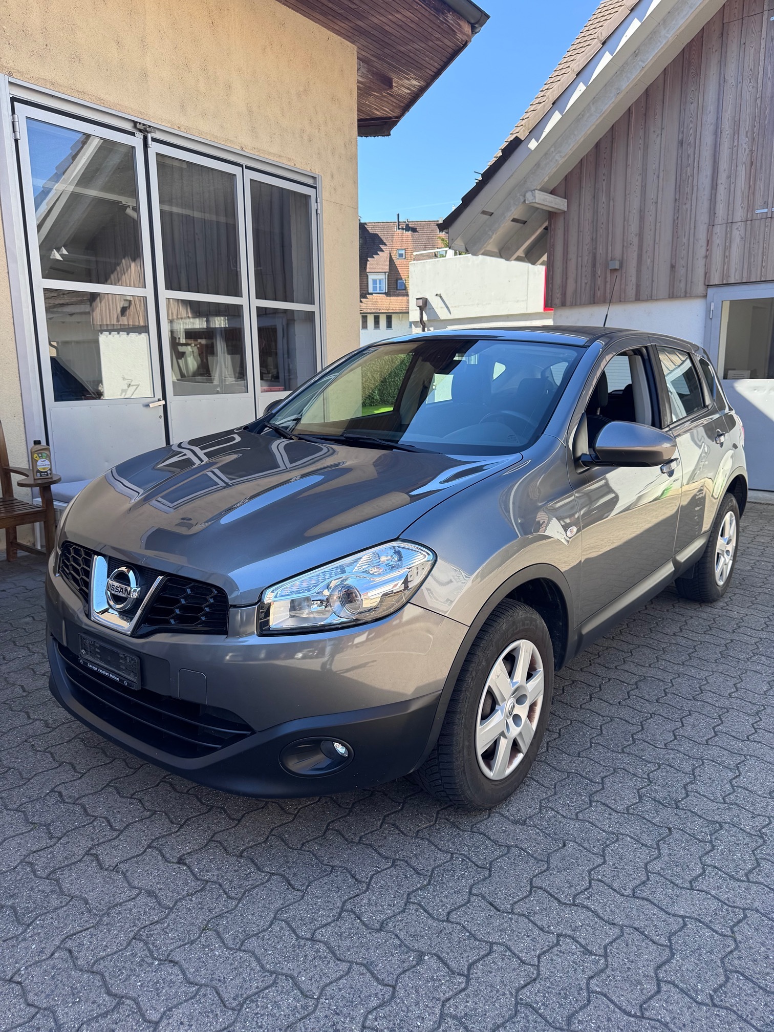 NISSAN Qashqai 1.6 — zdjęcie 2