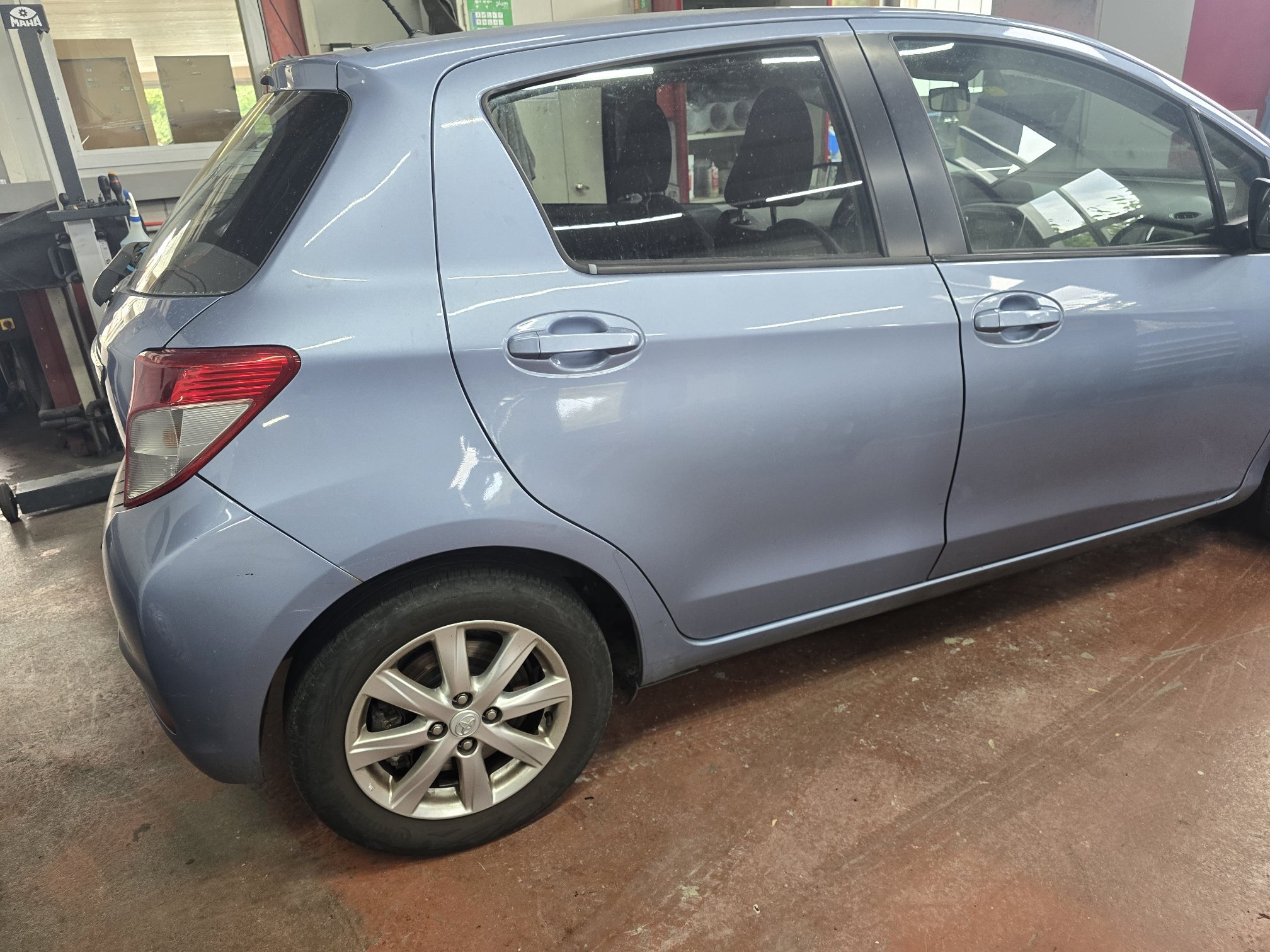 TOYOTA Yaris 1.33 — zdjęcie 9