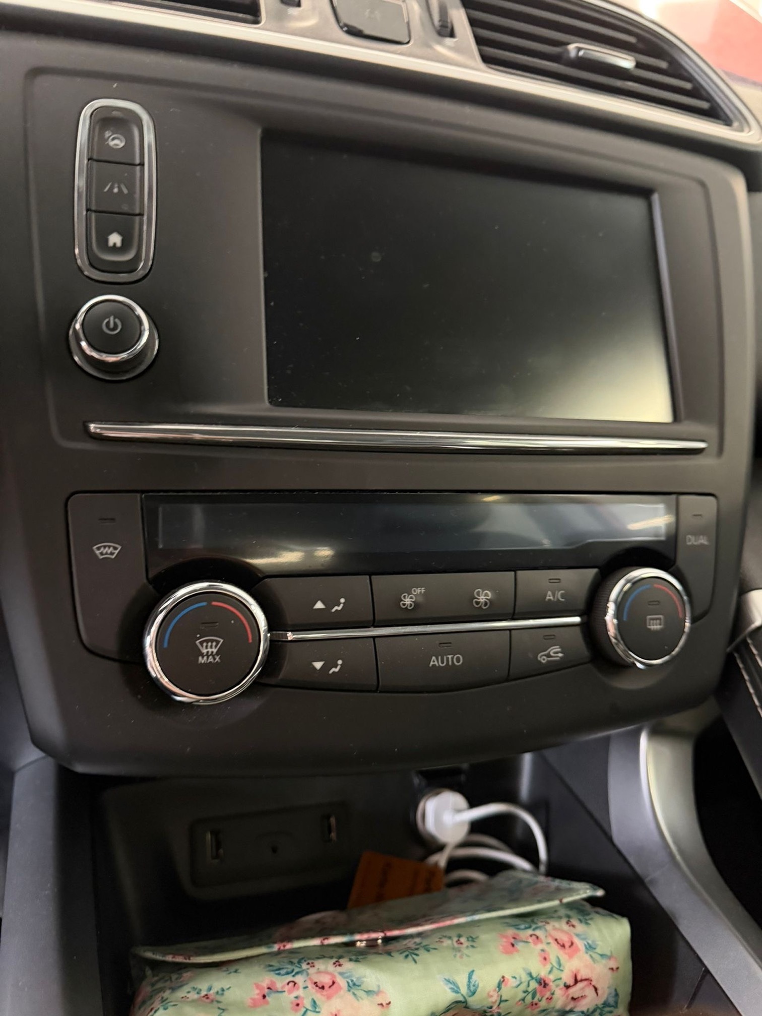 RENAULT Kadjar — zdjęcie 9