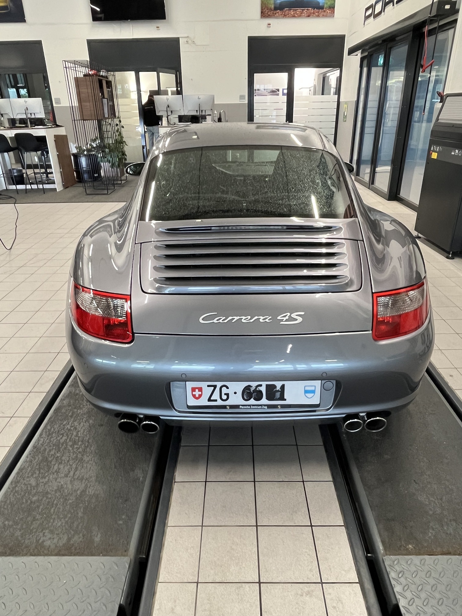 PORSCHE 911 Carrera 4S — zdjęcie 4
