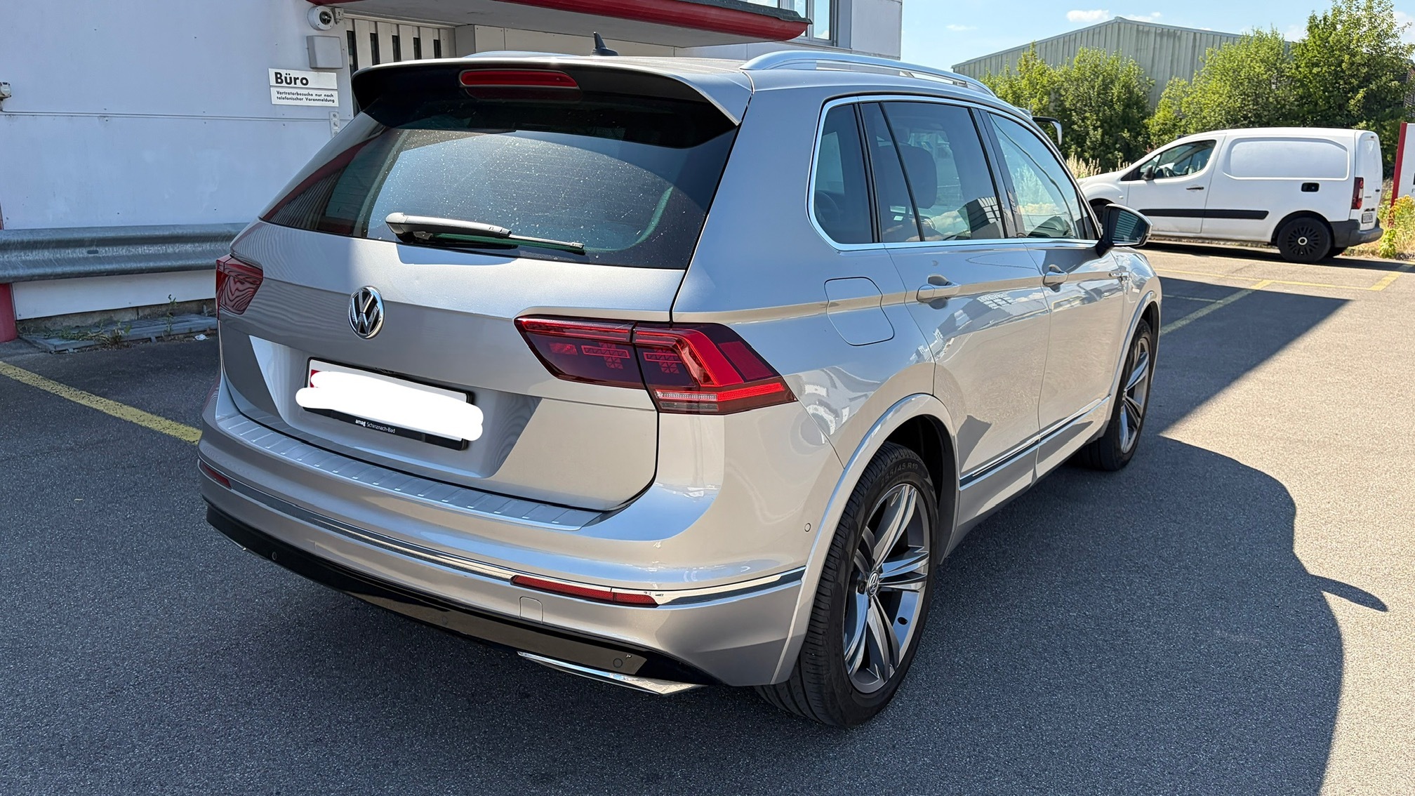 VW Tiguan 2.0D 4M RL — zdjęcie 7
