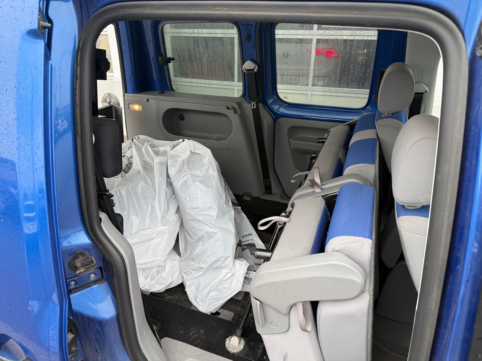 VW Caddy — zdjęcie 6