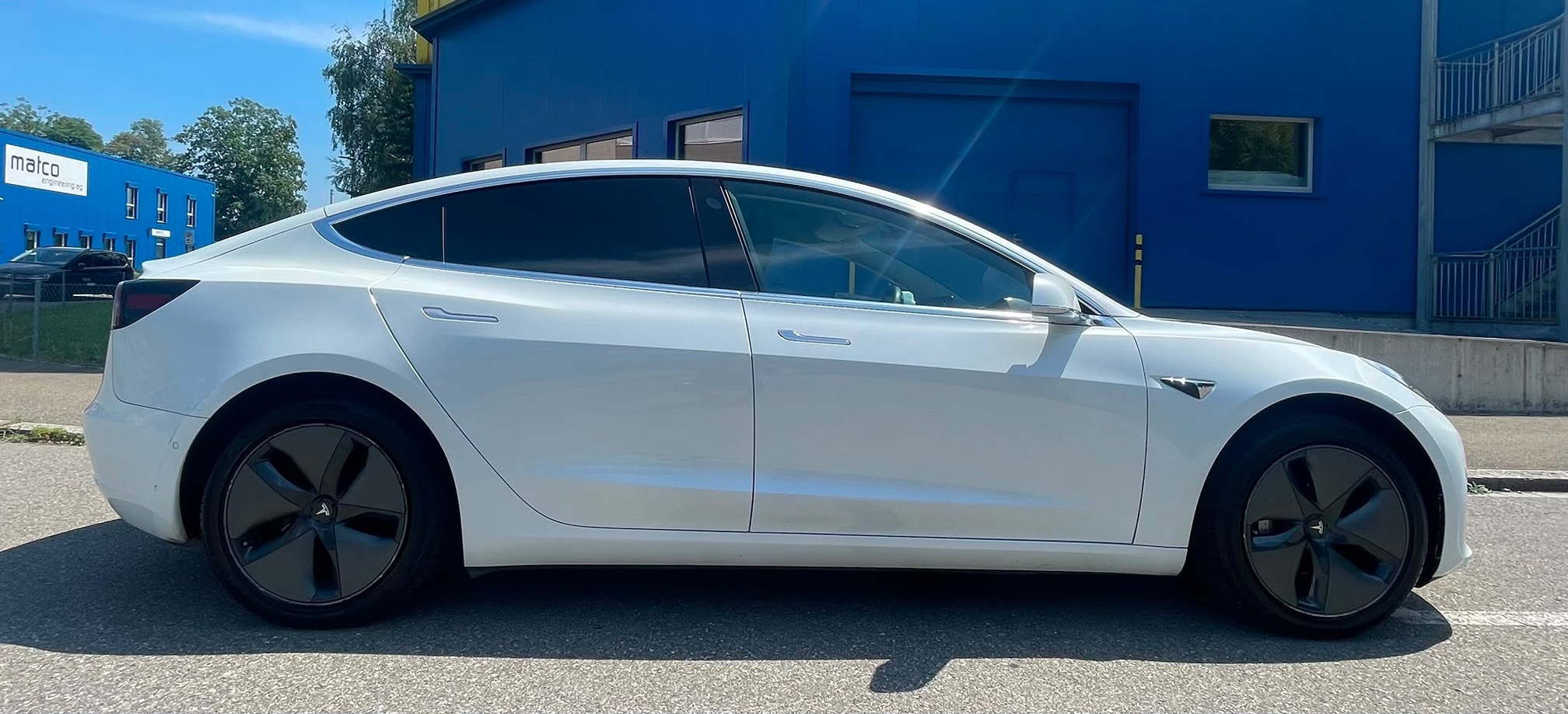 TESLA Model 3