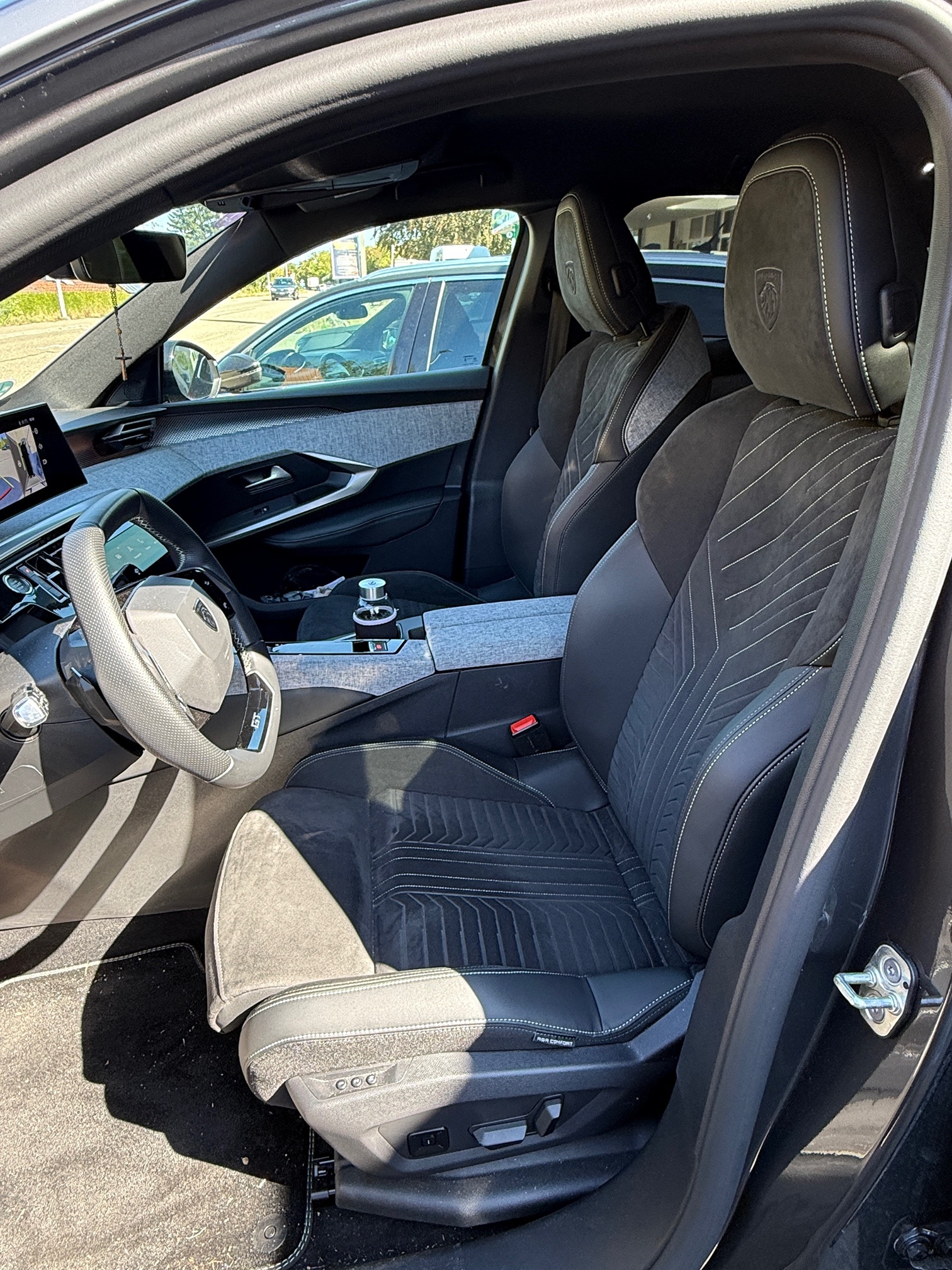 PEUGEOT 3008 MHVE — zdjęcie 11