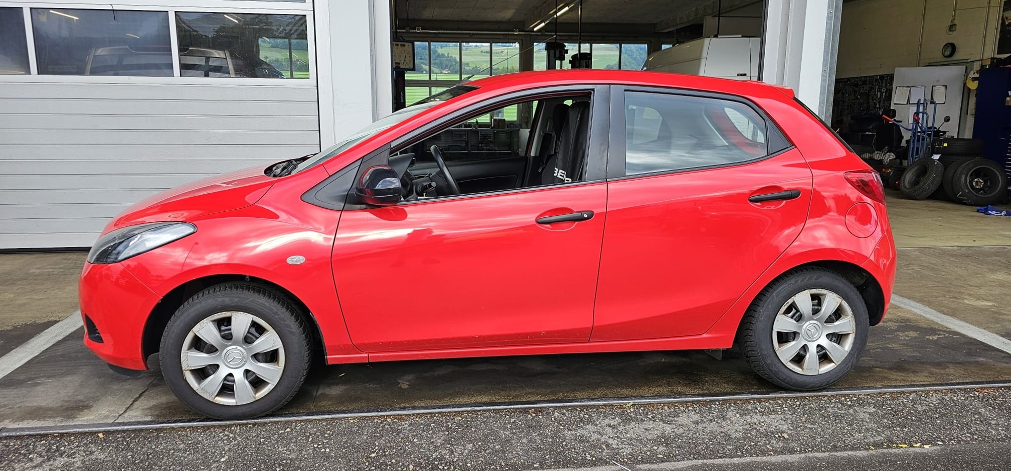 MAZDA 2 1.3 — zdjęcie 2