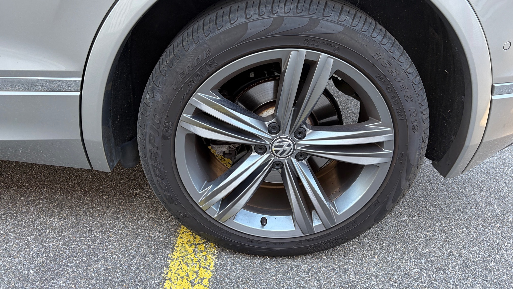 VW Tiguan 2.0D 4M RL — zdjęcie 14