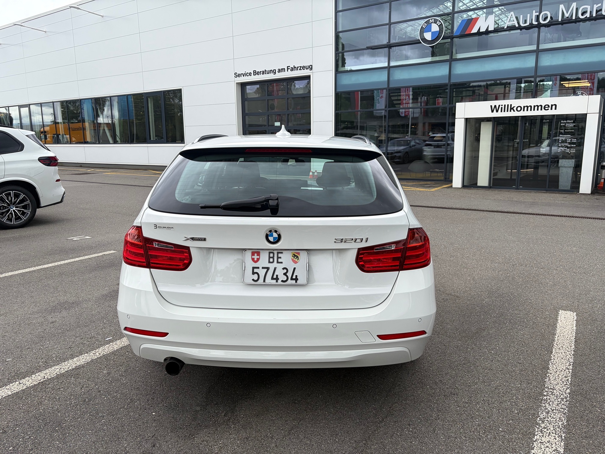 BMW 320i xDrive — zdjęcie 6
