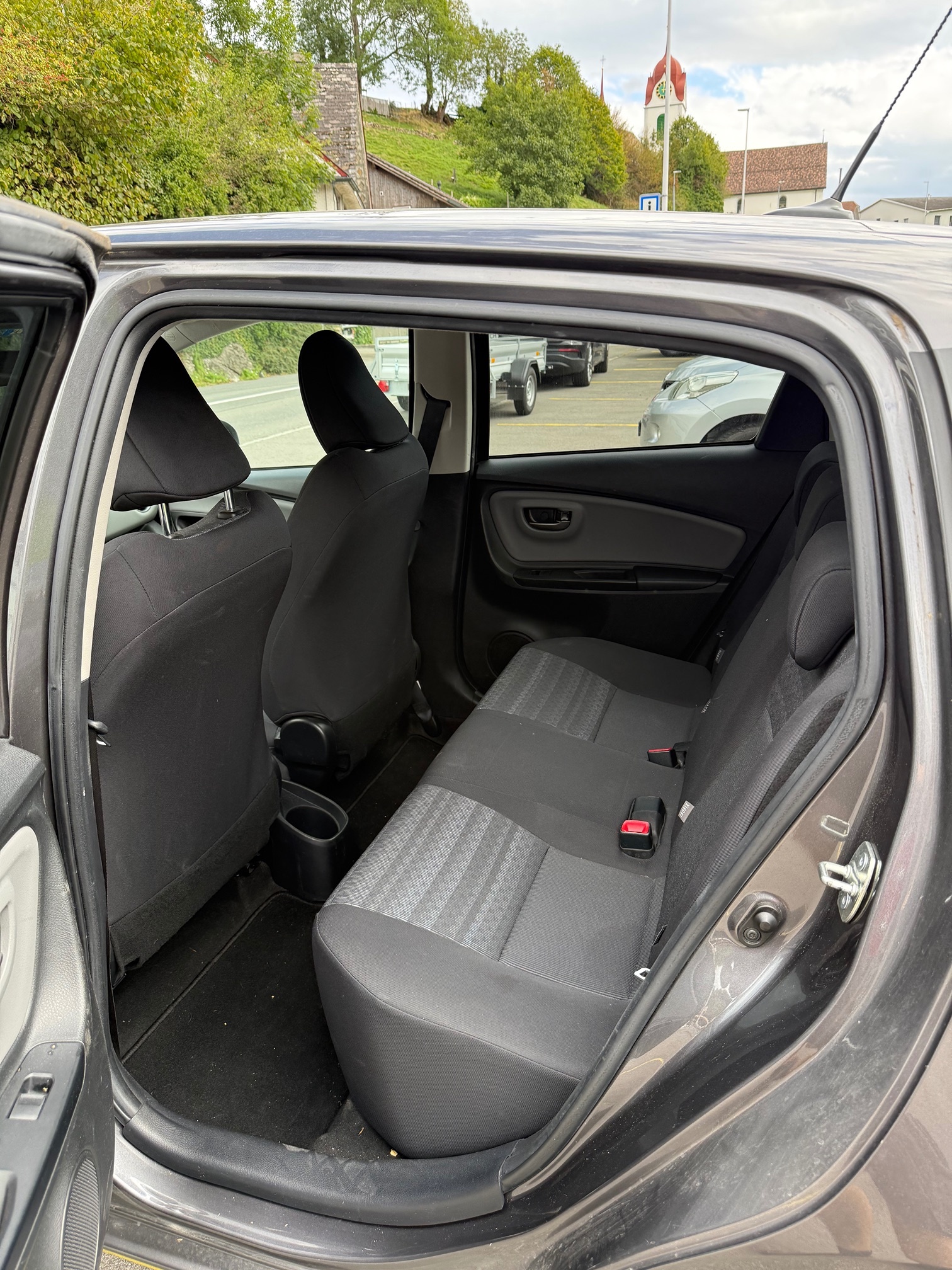 TOYOTA Yaris 1.33 — zdjęcie 13
