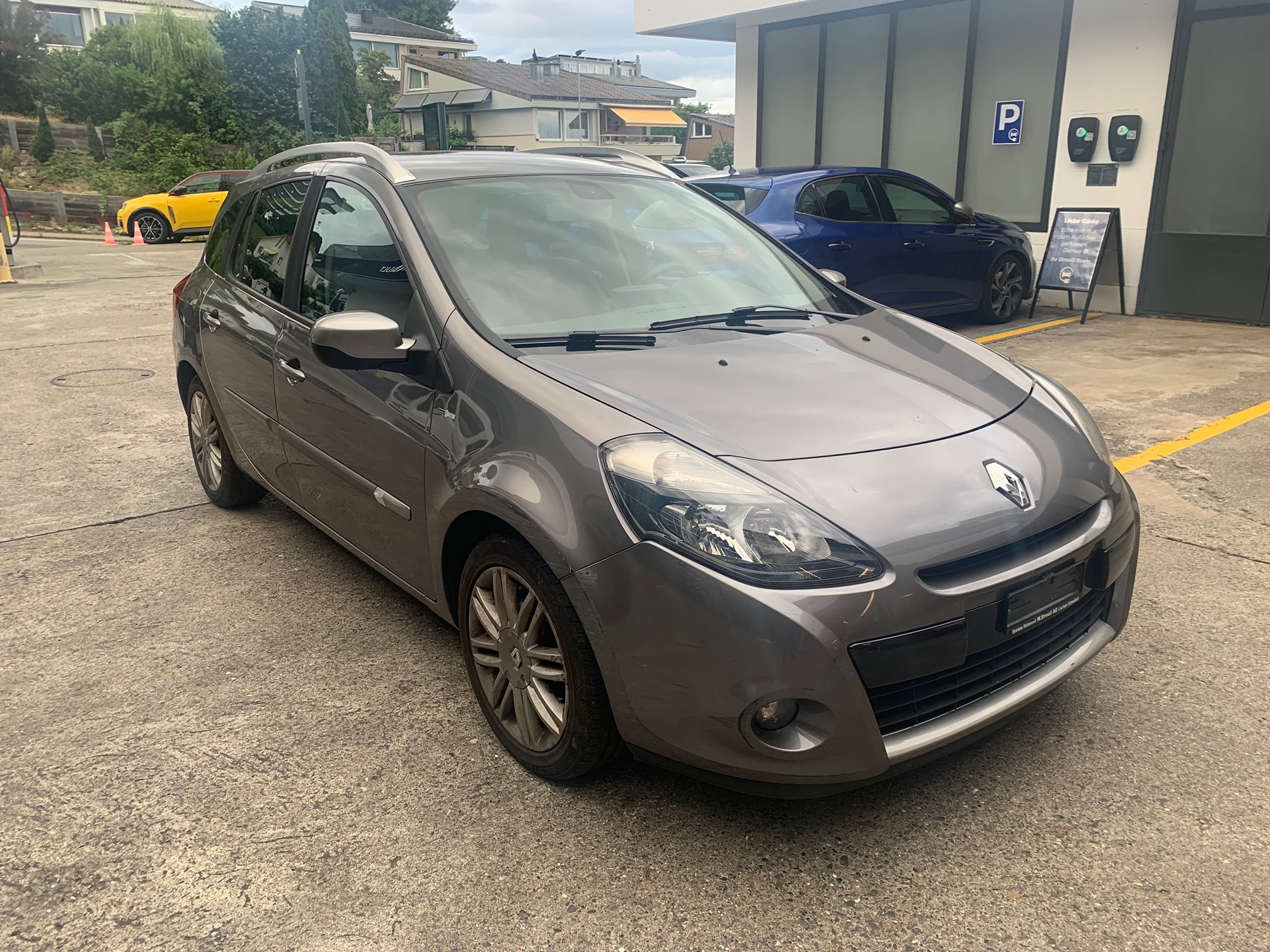 RENAULT Clio 1.2 100