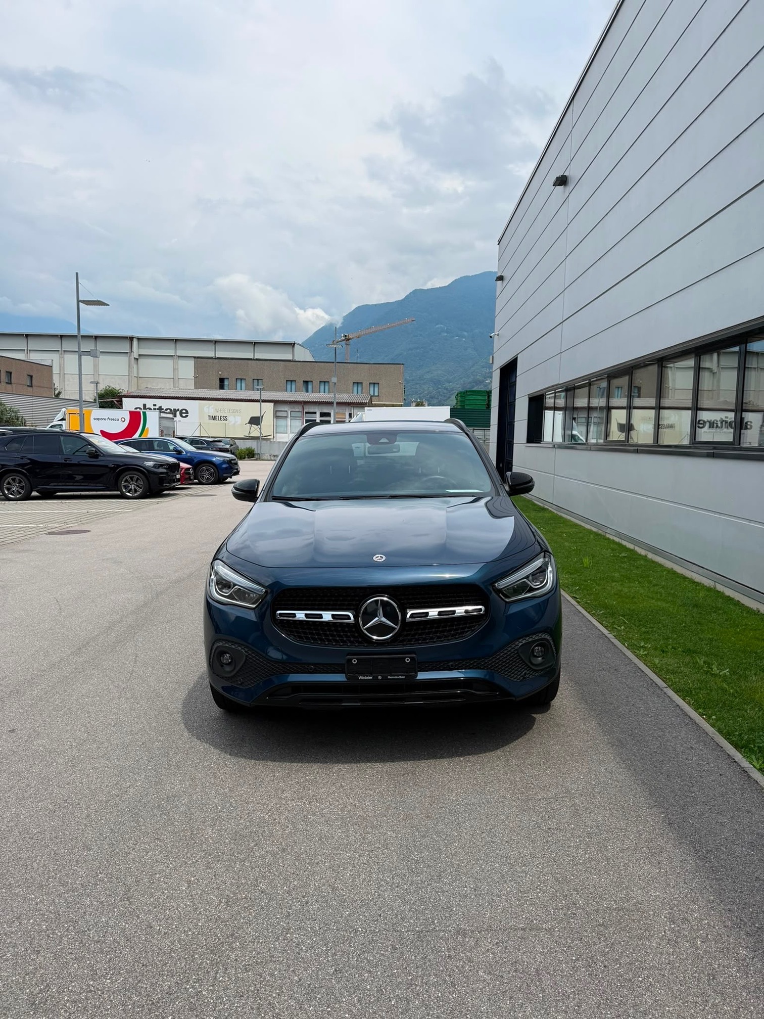 MERCEDES-BENZ GLA 250 4MATIC Progressive Line — zdjęcie 2