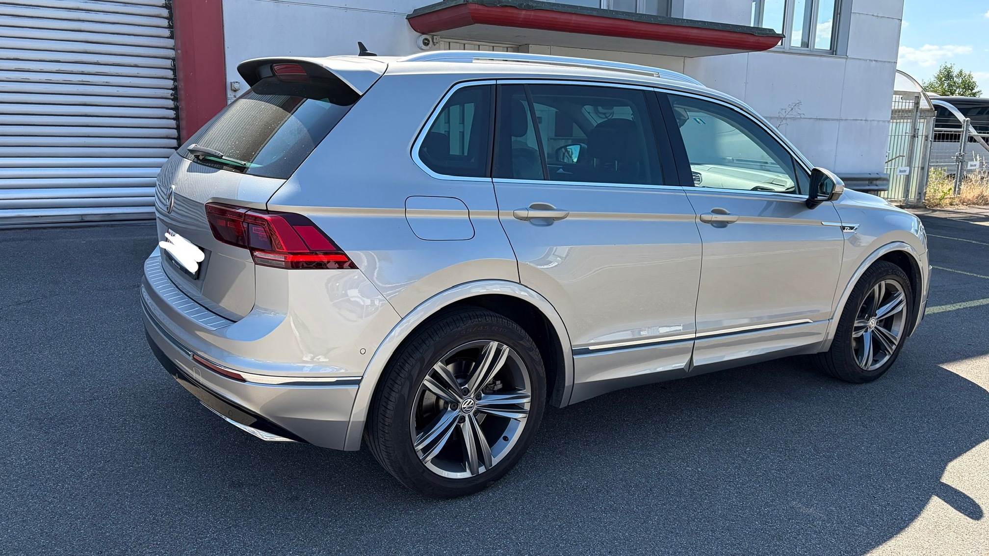 VW Tiguan 2.0D 4M RL — zdjęcie 8