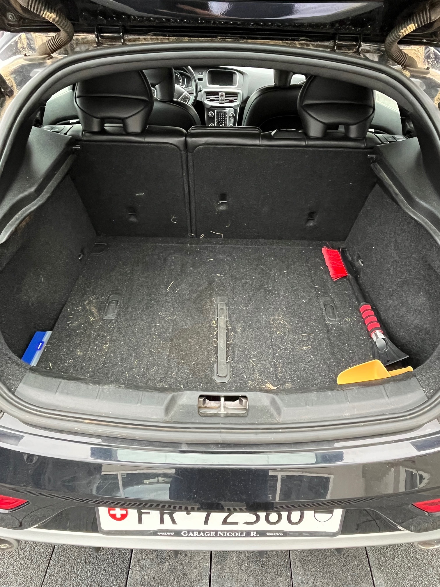 VOLVO V40 D3 — zdjęcie 13