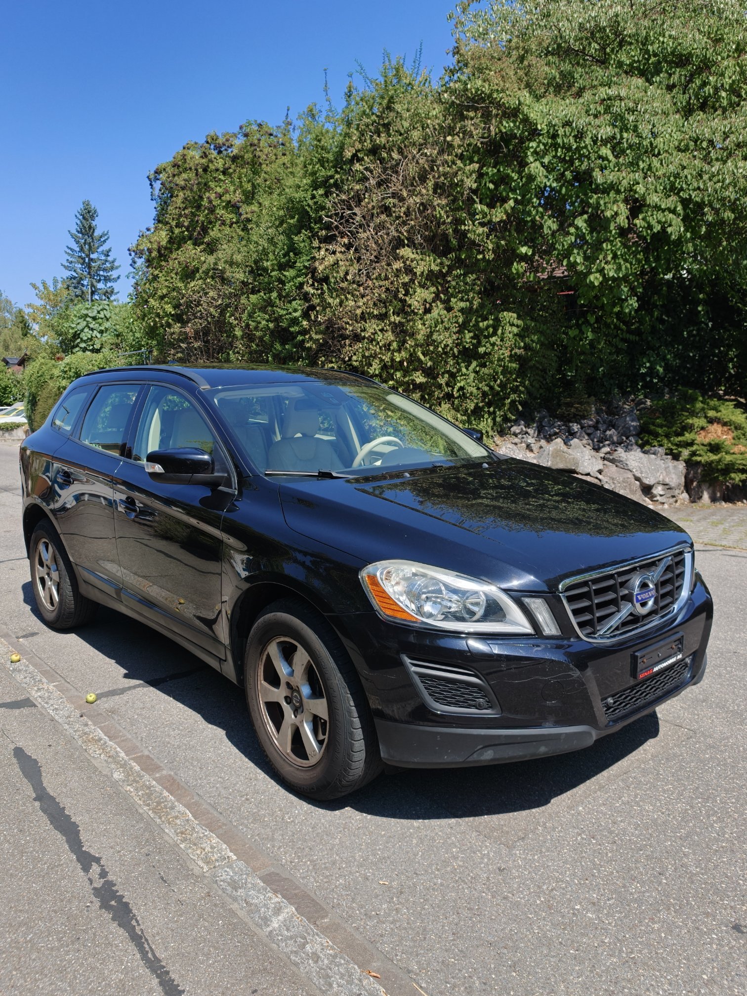 VOLVO XC60 D3 AWD — zdjęcie 3
