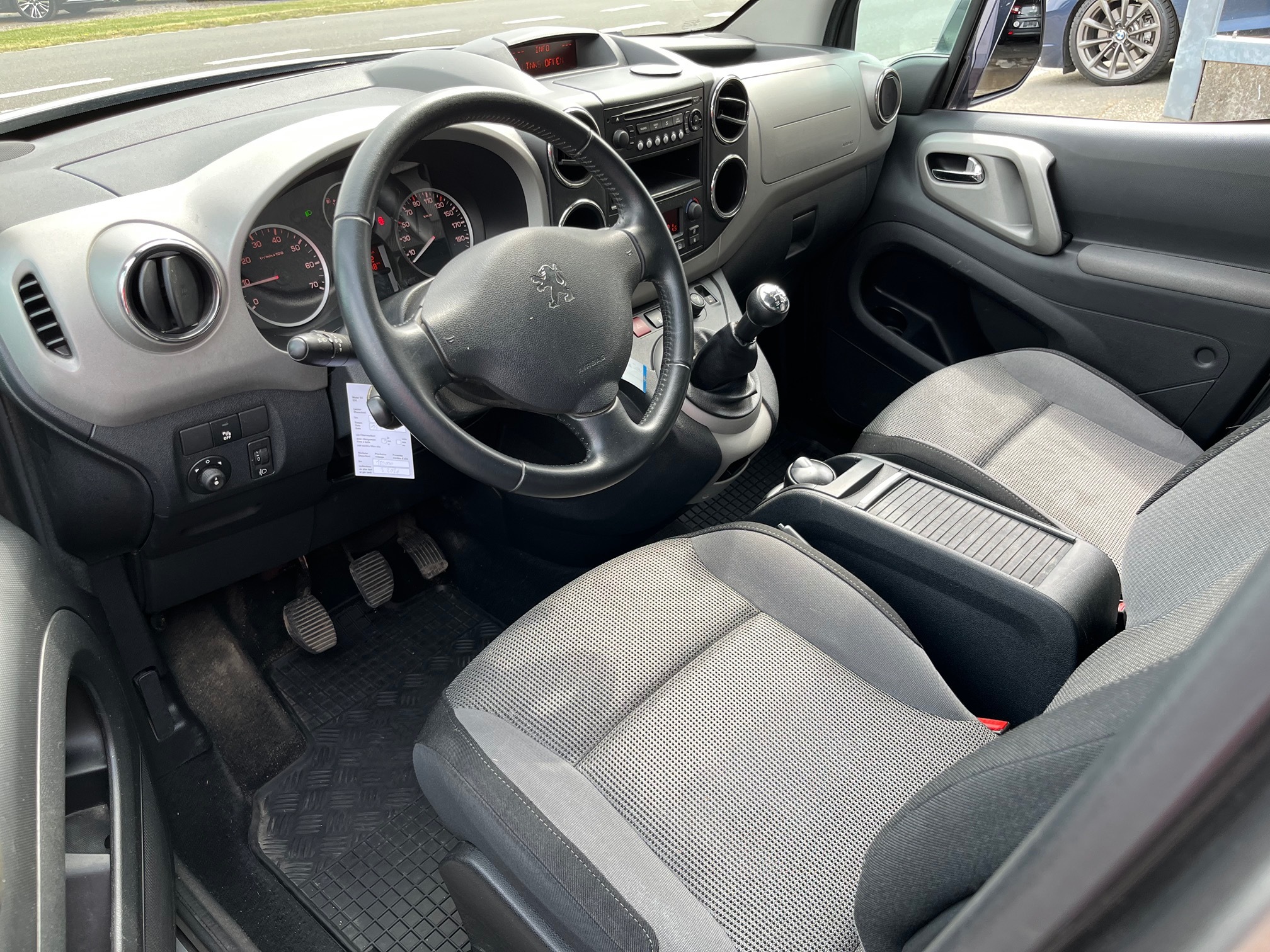 PEUGEOT Partner HDi110FAP — zdjęcie 6