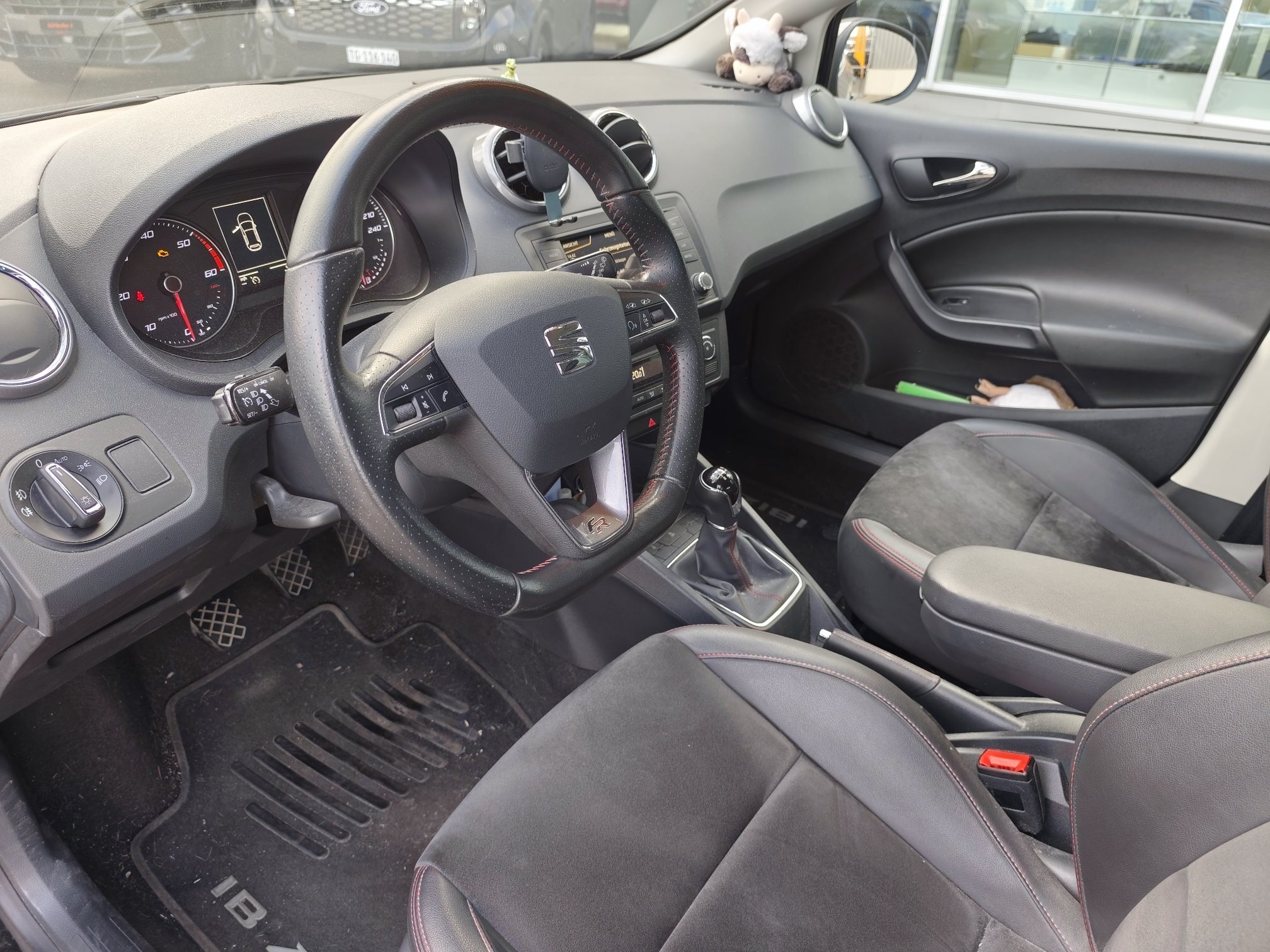 SEAT Ibiza 1.4TDI — zdjęcie 11