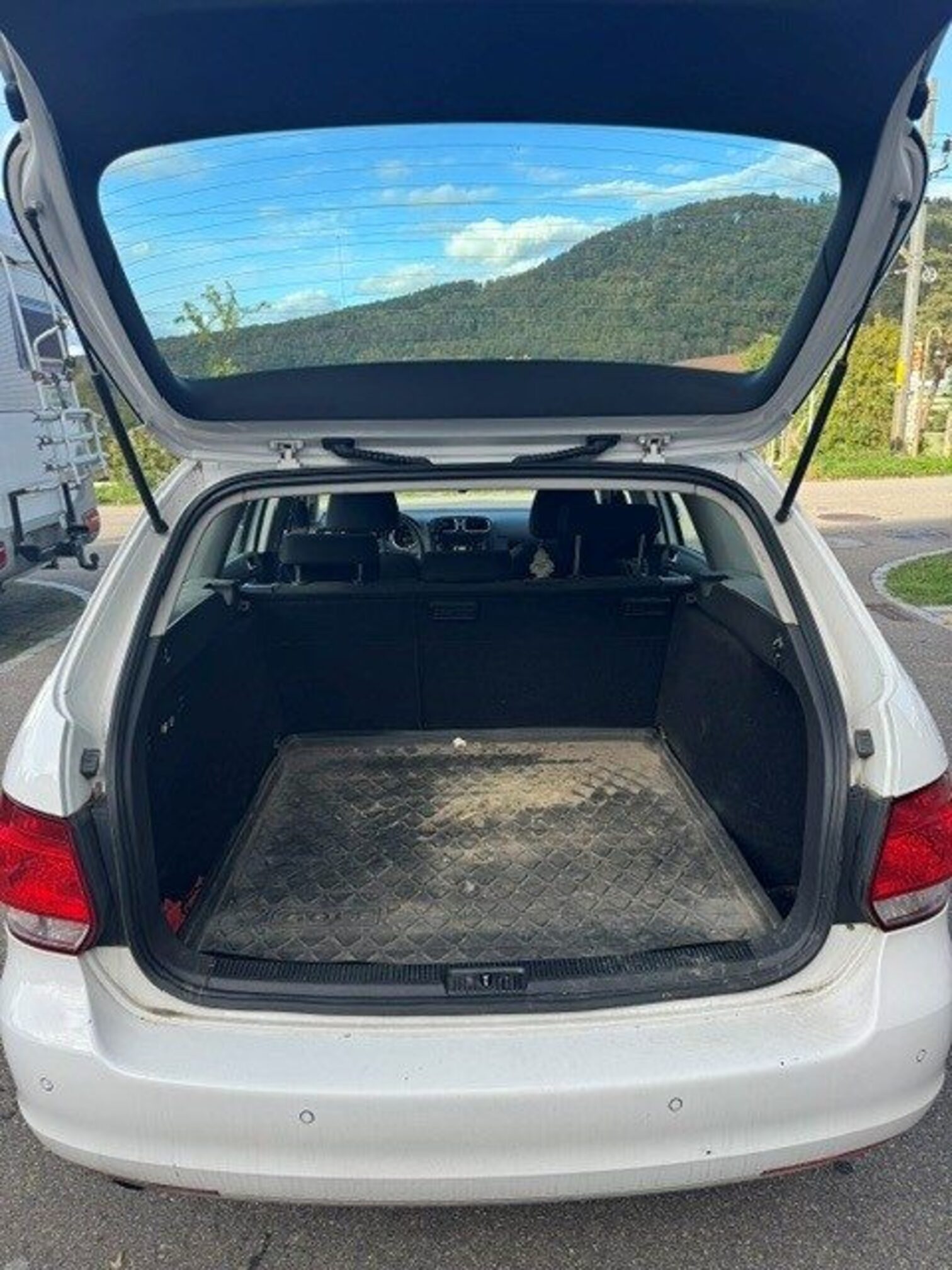 VW Golf Var. 1.6B.MT — zdjęcie 4