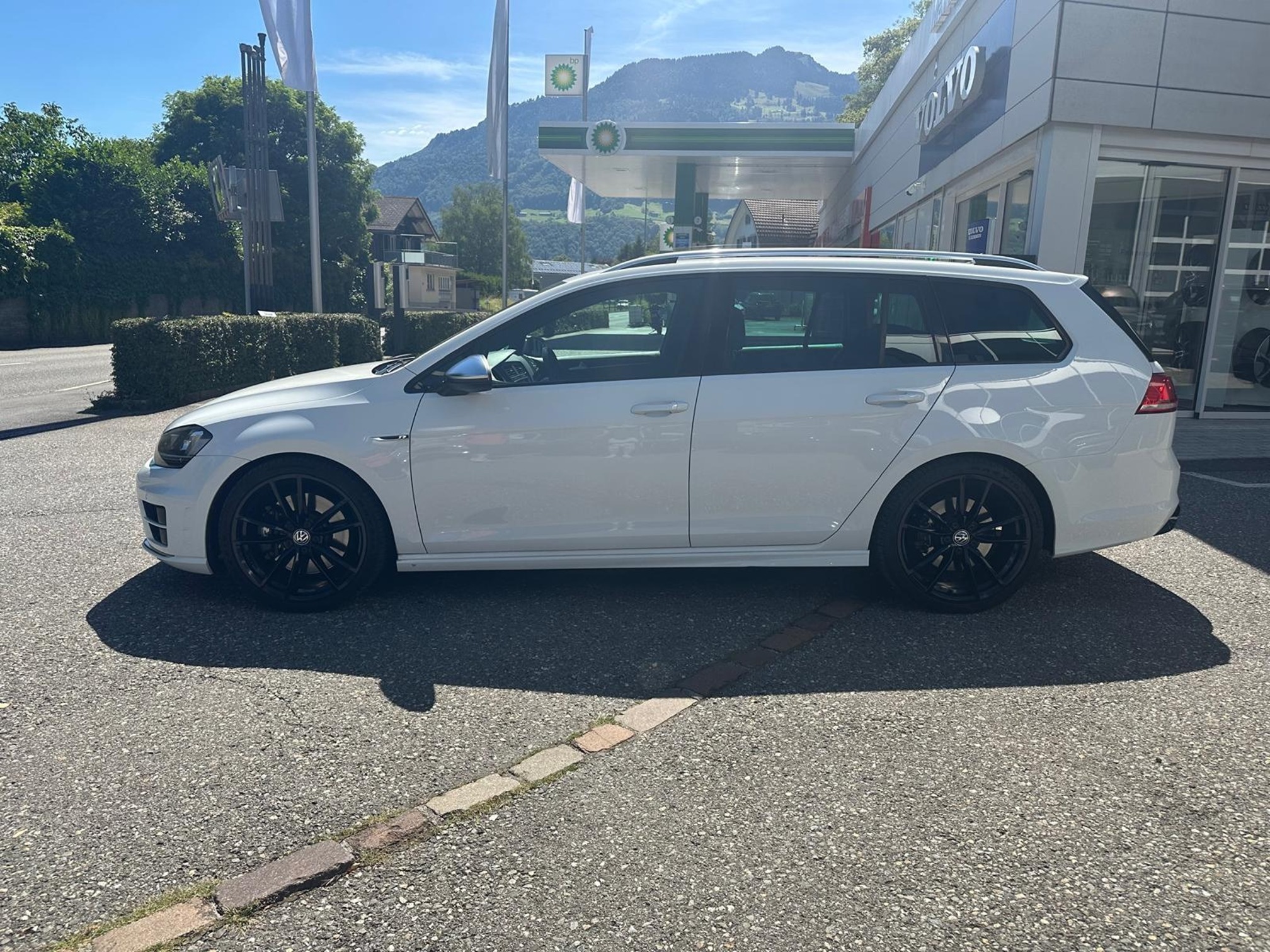VW Golf R Variant — zdjęcie 2