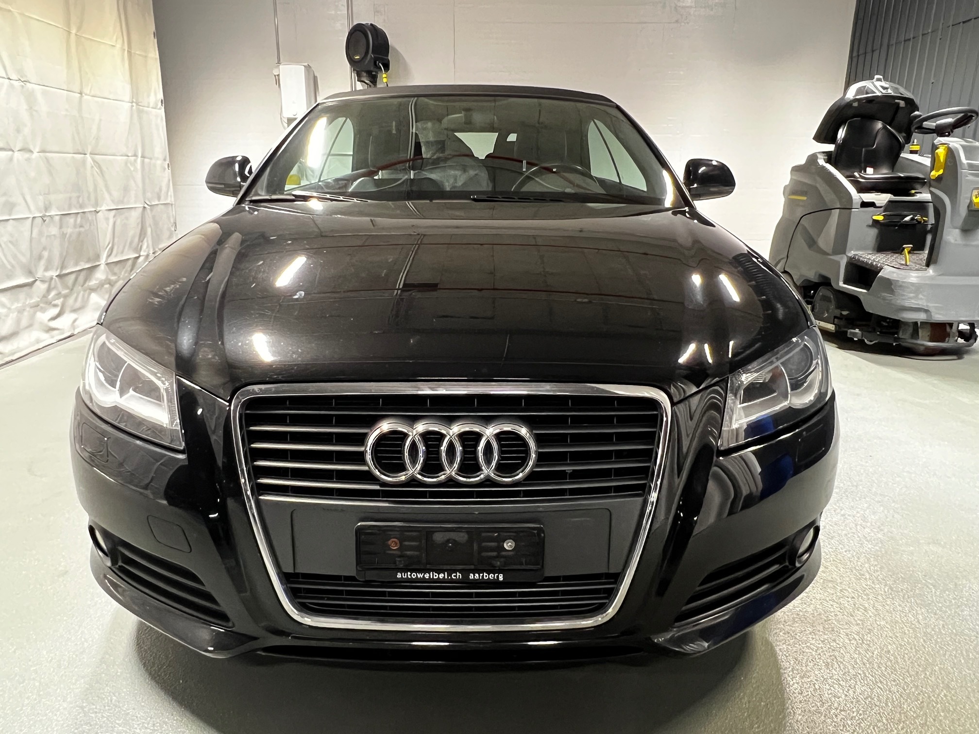 AUDI A3 Cabrio 2.0 TDI — zdjęcie 11
