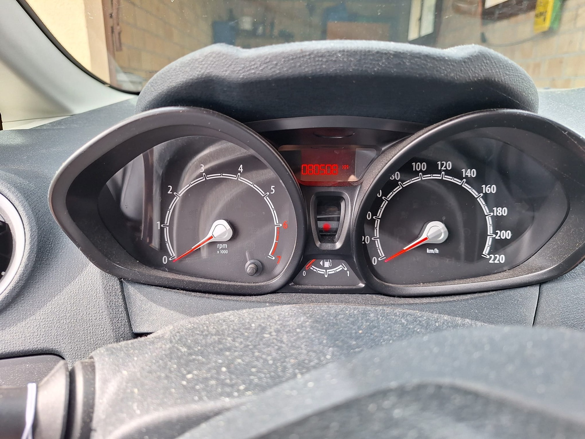 FORD Fiesta 1.4i — zdjęcie 12