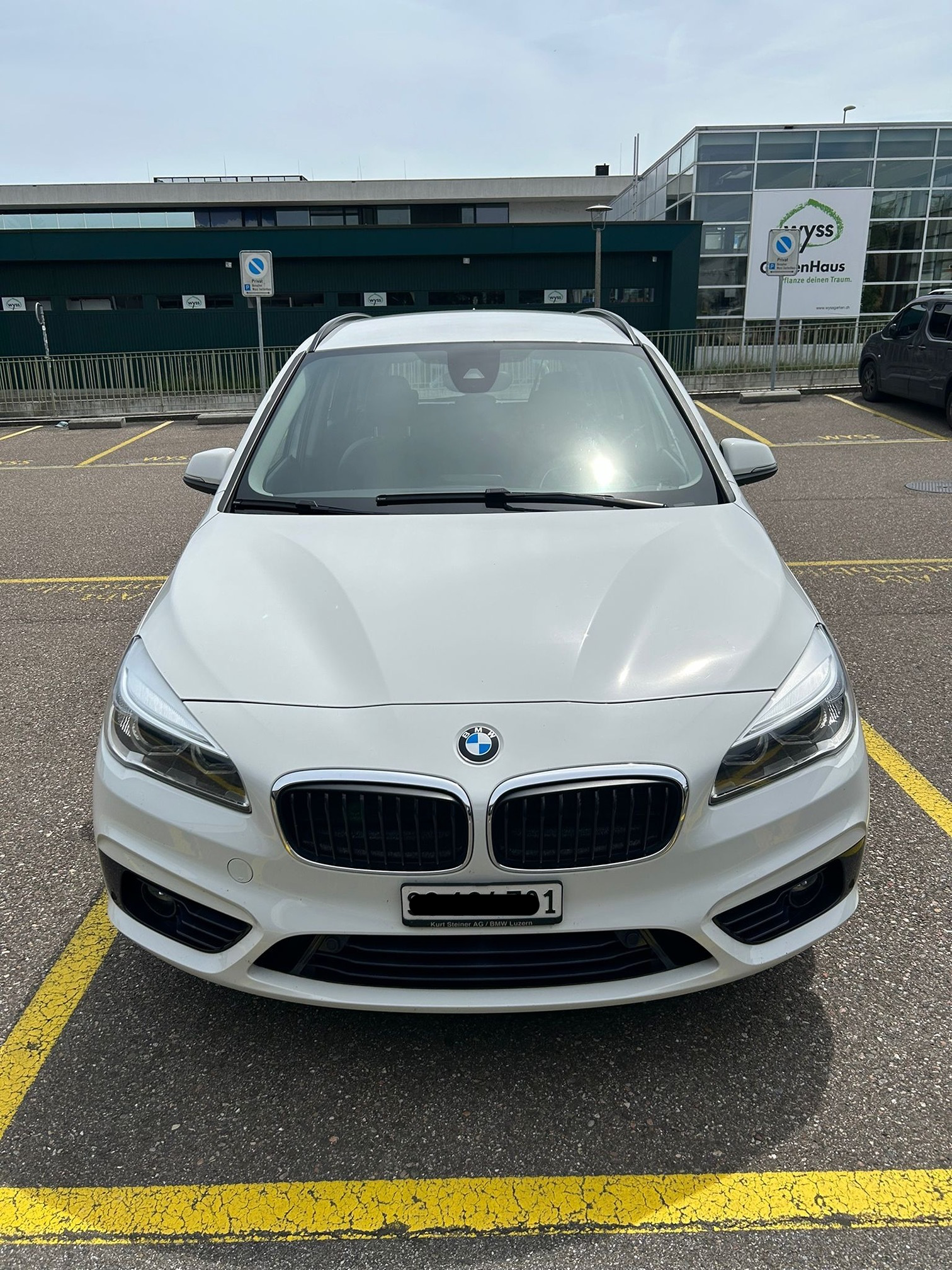 BMW 220i — zdjęcie 1
