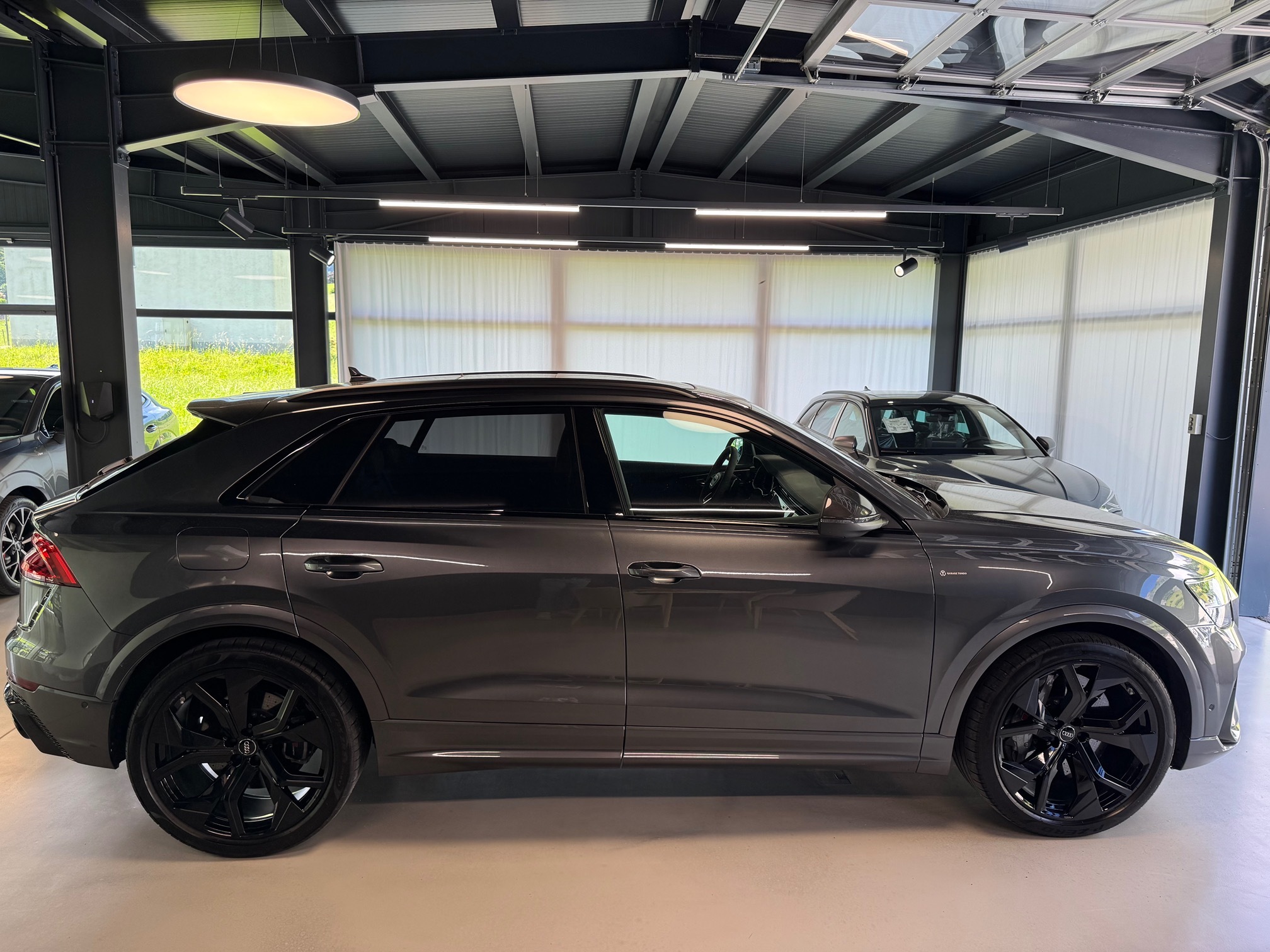 AUDI RS Q8 — zdjęcie 3