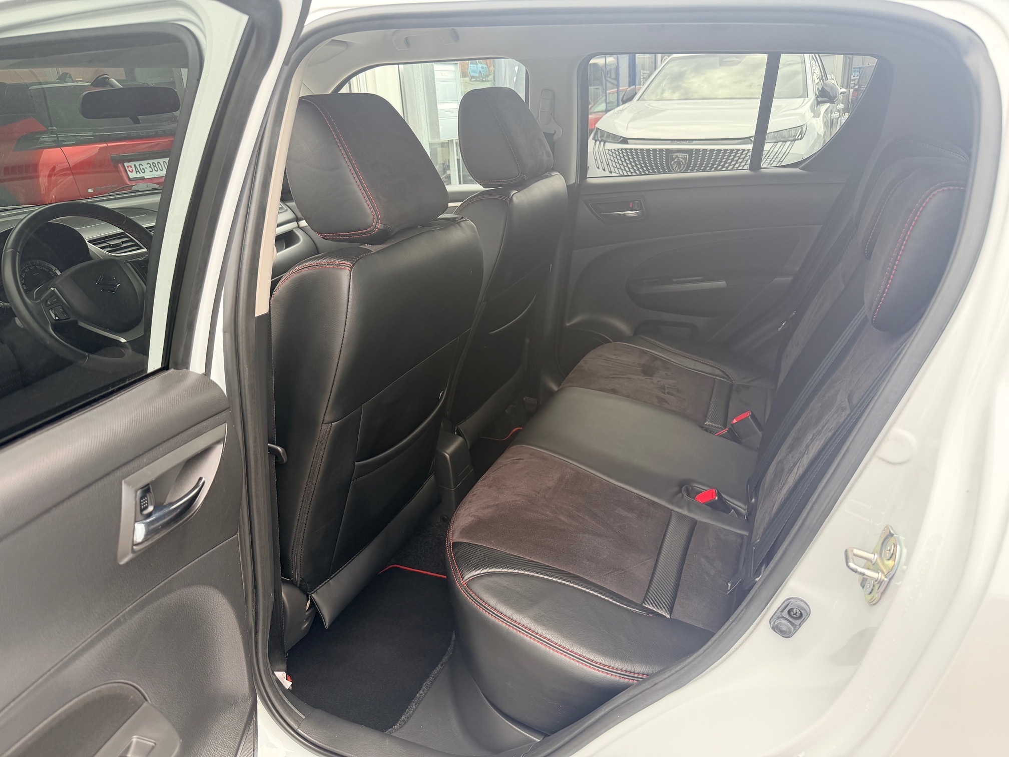 SUZUKI Swift 1.2 — zdjęcie 7