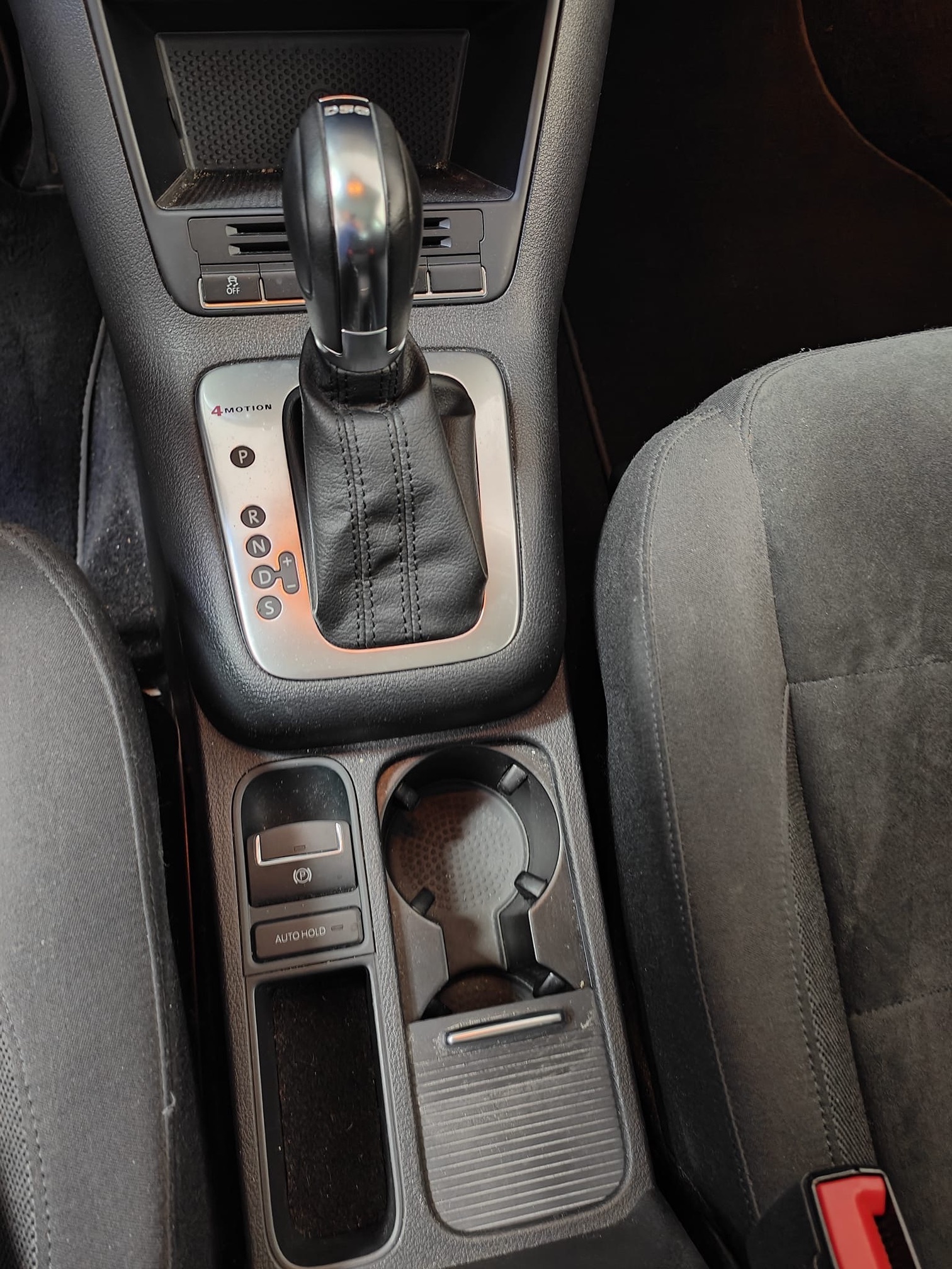 VW Tiguan 2.0 — zdjęcie 7