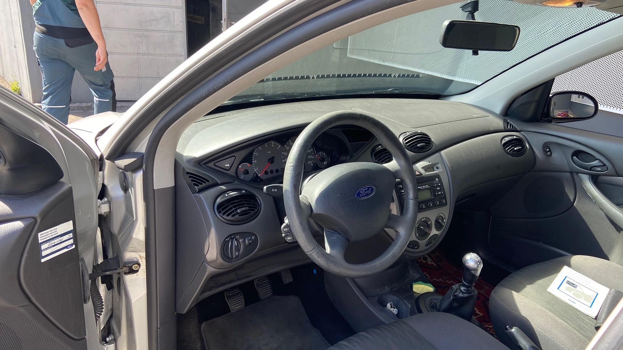 FORD Focus 2.0 16V — zdjęcie 10