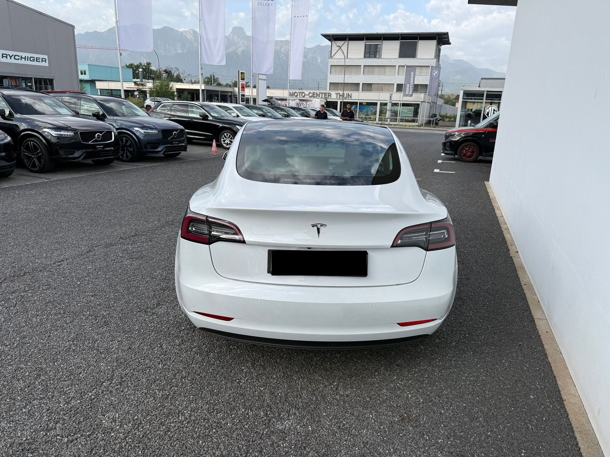 TESLA Model 3 SR P — zdjęcie 4