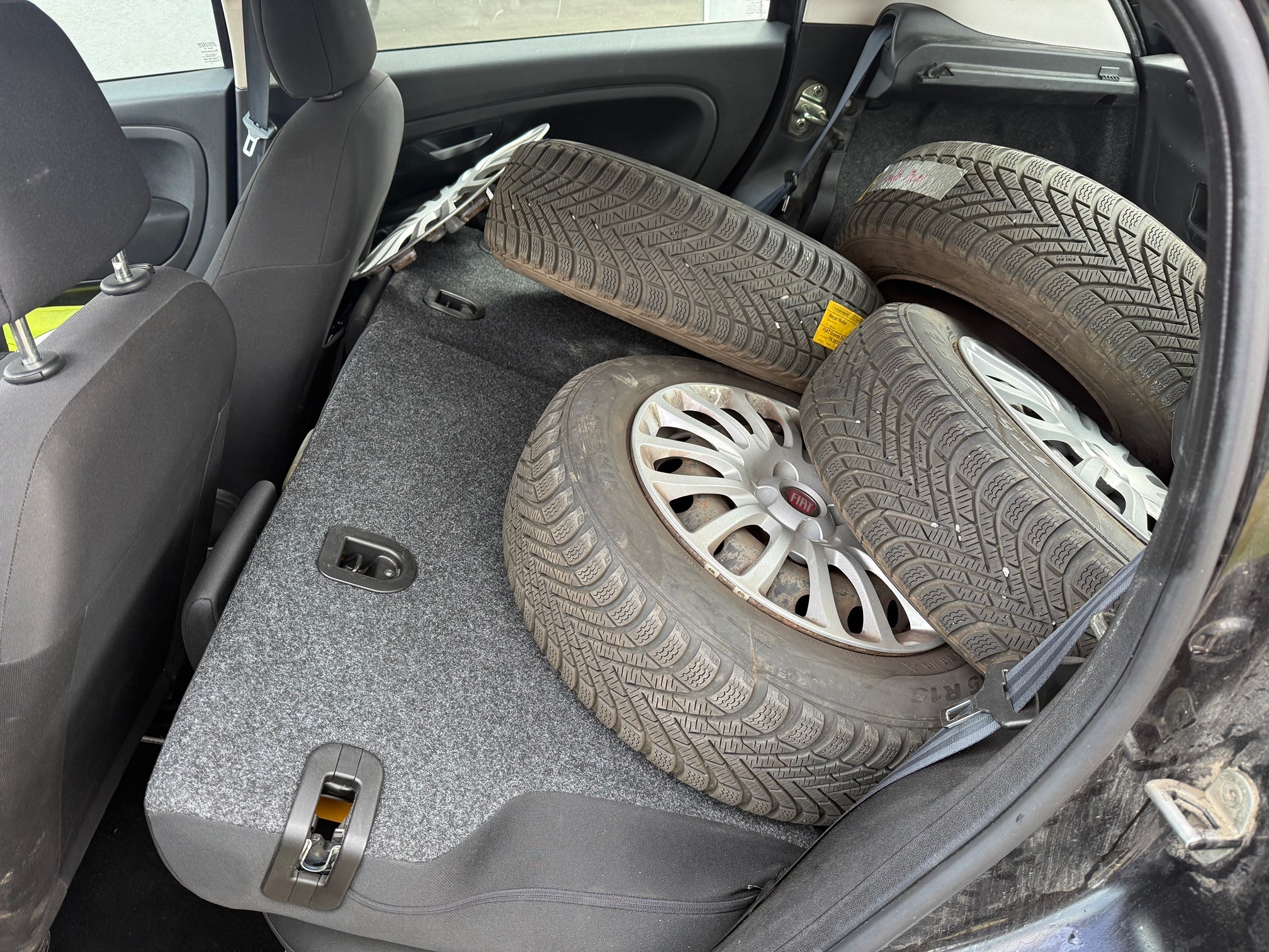 FIAT Punto 1.4 8V — zdjęcie 10