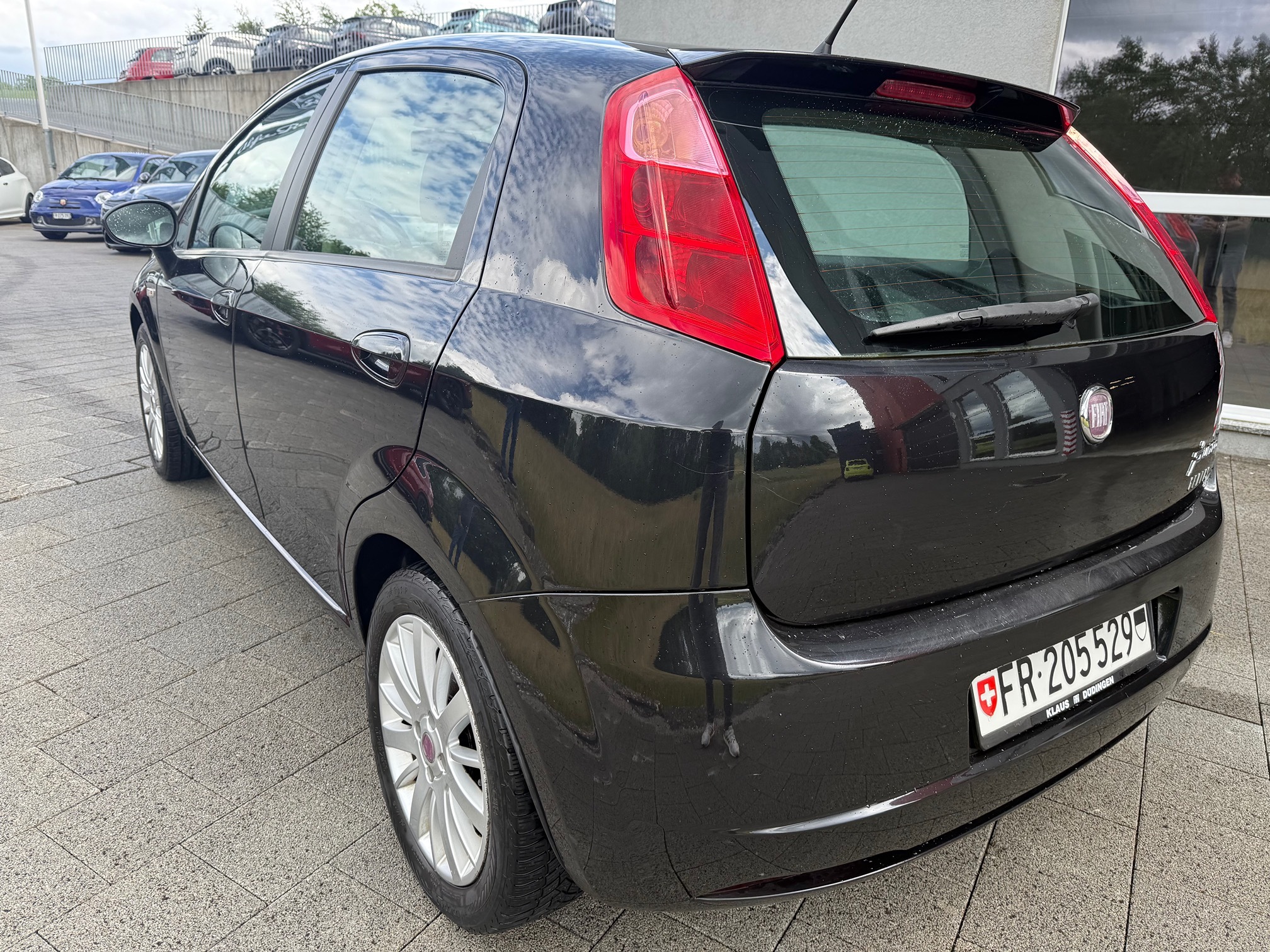 FIAT Punto 1.4 8V — zdjęcie 2