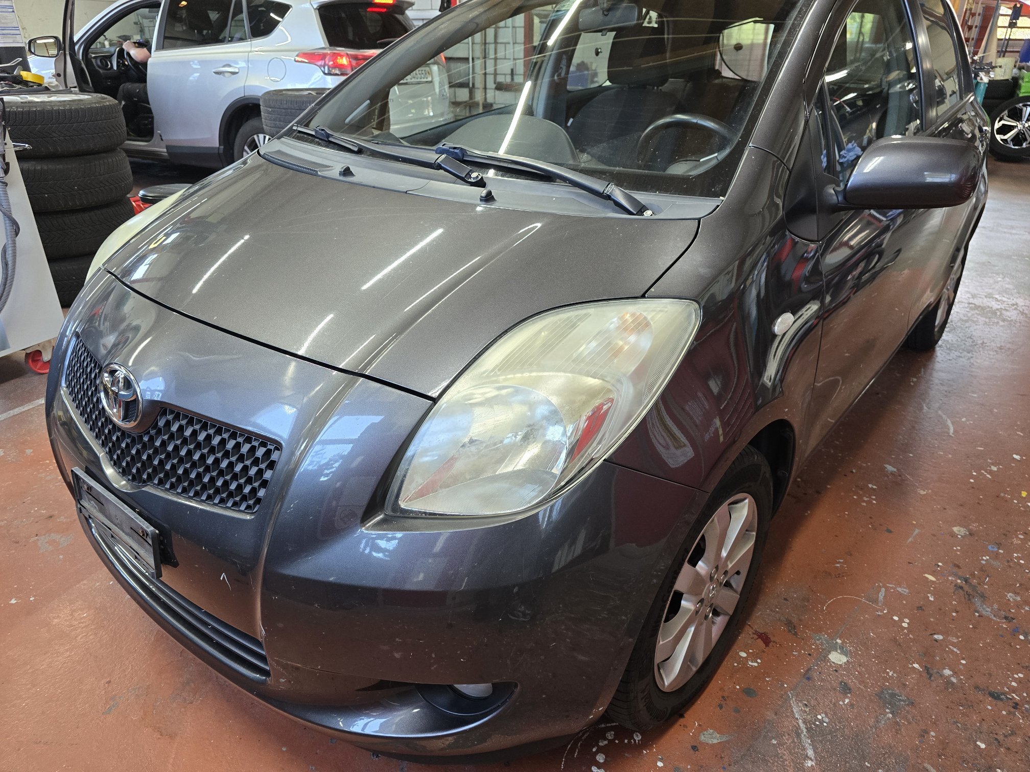 TOYOTA Yaris 1.3 — zdjęcie 5