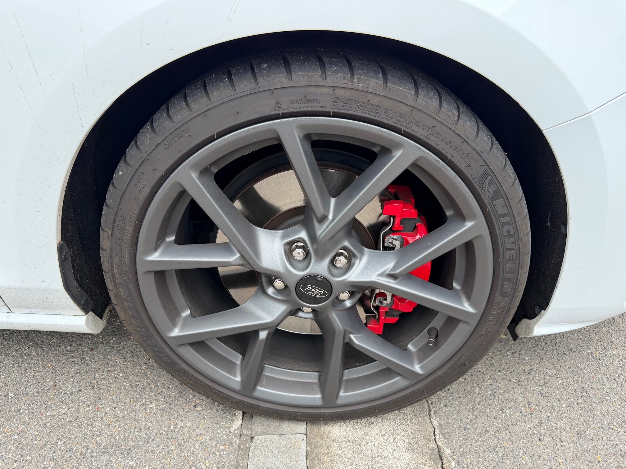 FORD Focus ST — zdjęcie 12