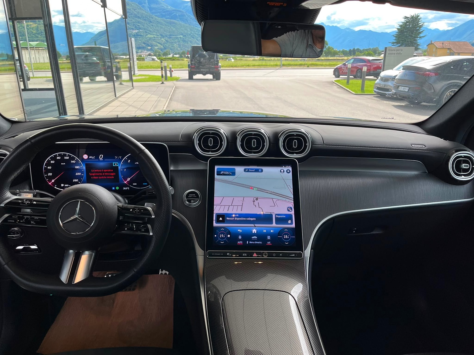 MERCEDES-BENZ GLC 220 d 4MATIC AMG LINE — zdjęcie 14