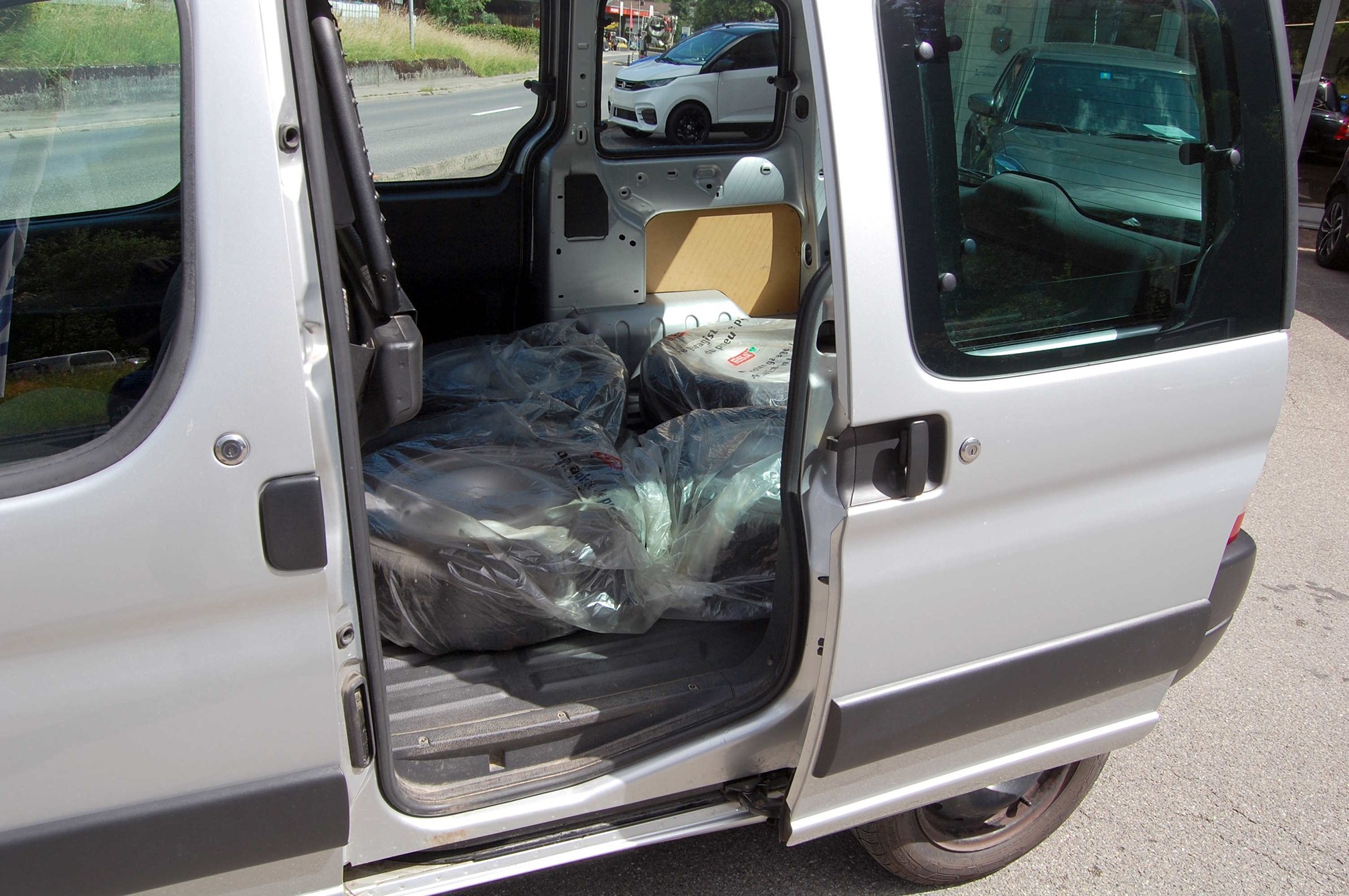 CITROEN Berlingo 1.4i 600 — zdjęcie 8