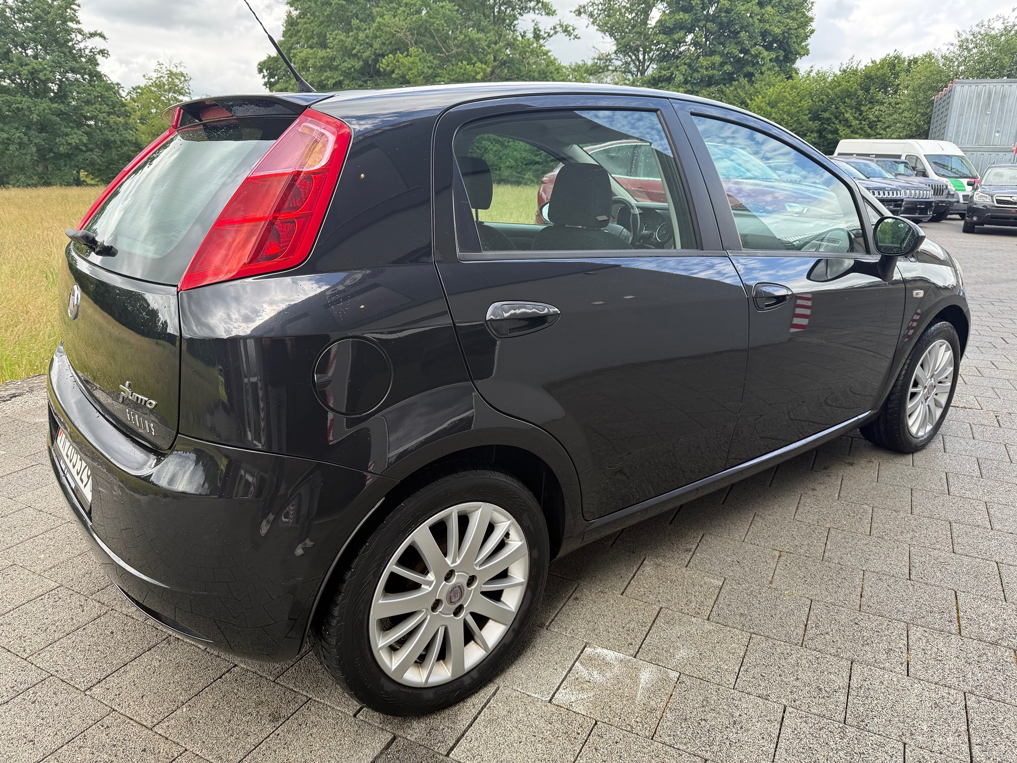 FIAT Punto 1.4 8V — zdjęcie 3