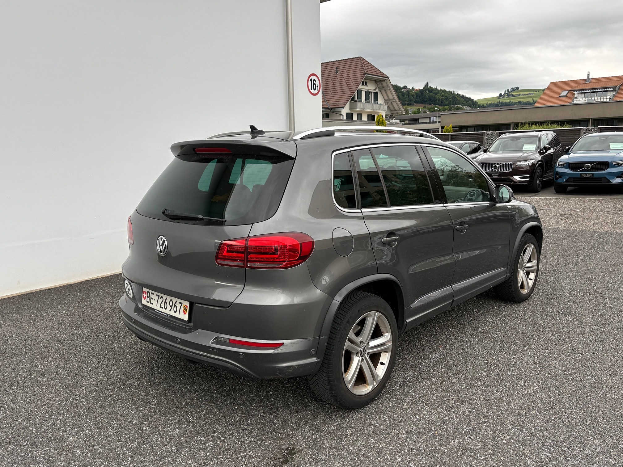 VW Tiguan 2.0 BMT — zdjęcie 9