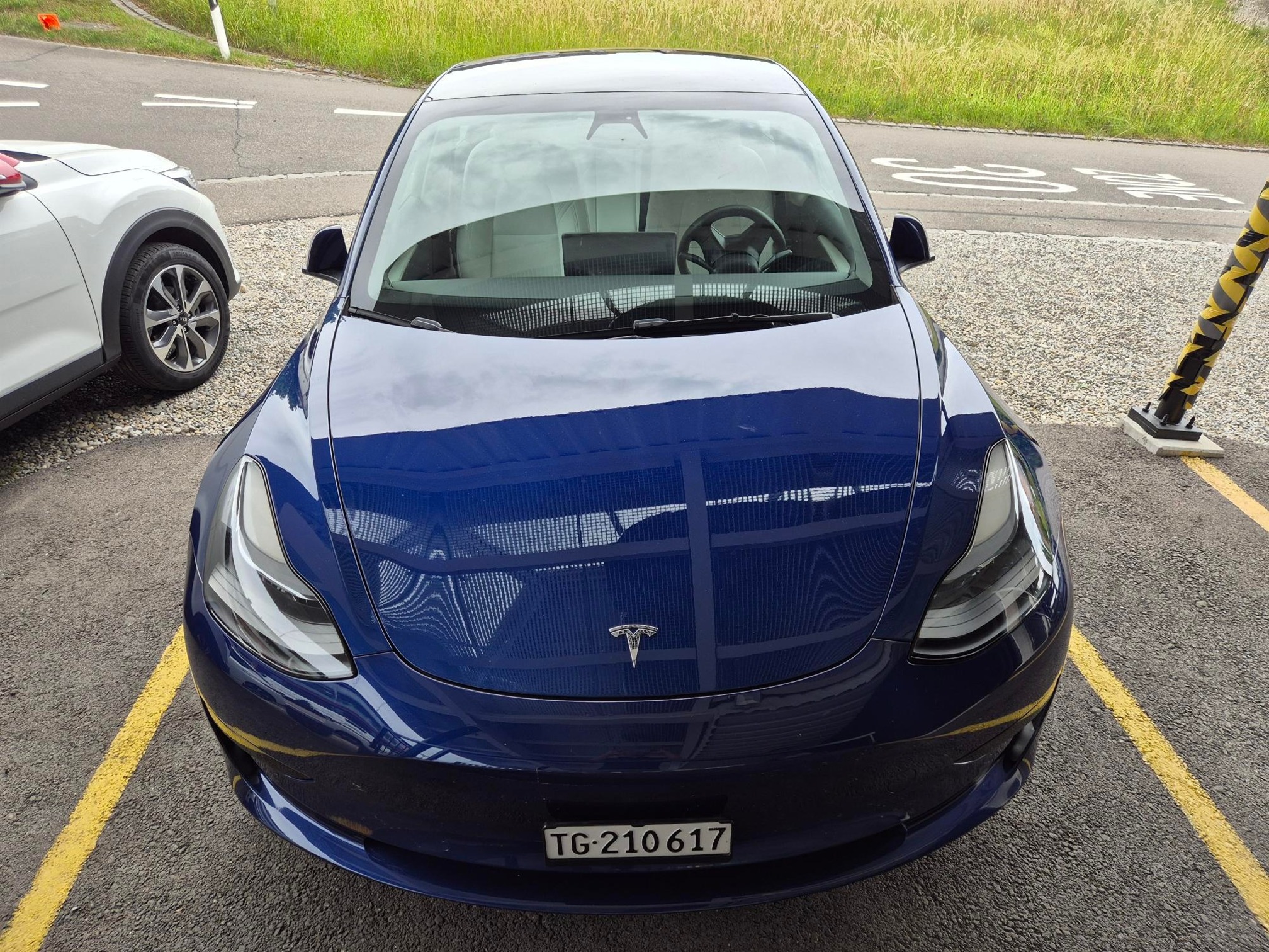 TESLA Model 3 SR RWD P — zdjęcie 2