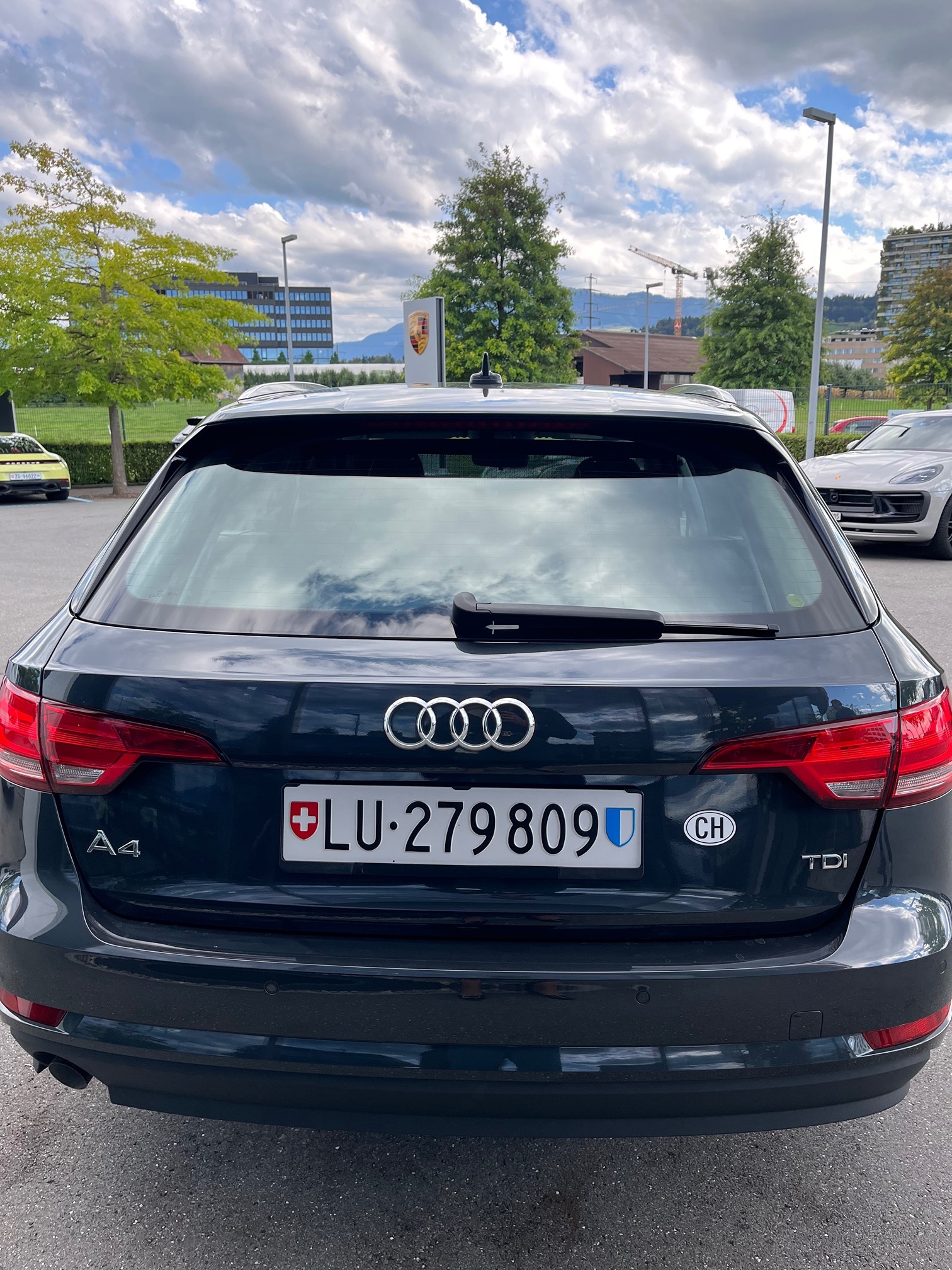 AUDI A4 Av. 2.0TDI — zdjęcie 12