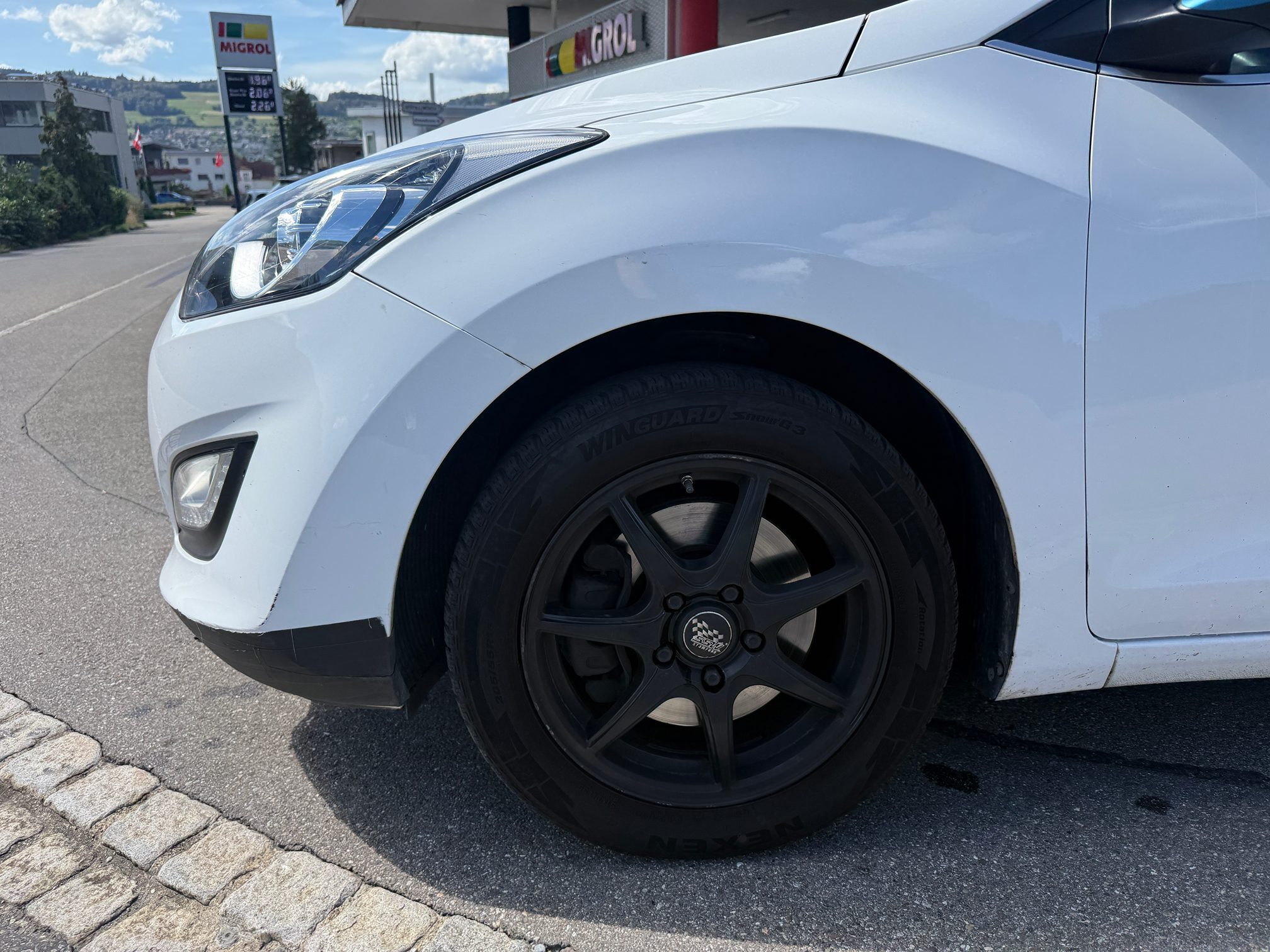 HYUNDAI i30 1.6 CRDI ISG — zdjęcie 7