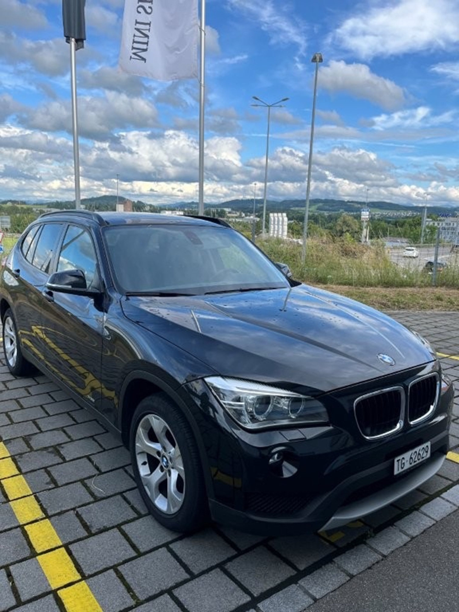 BMW X1 xDrive18d — zdjęcie 1